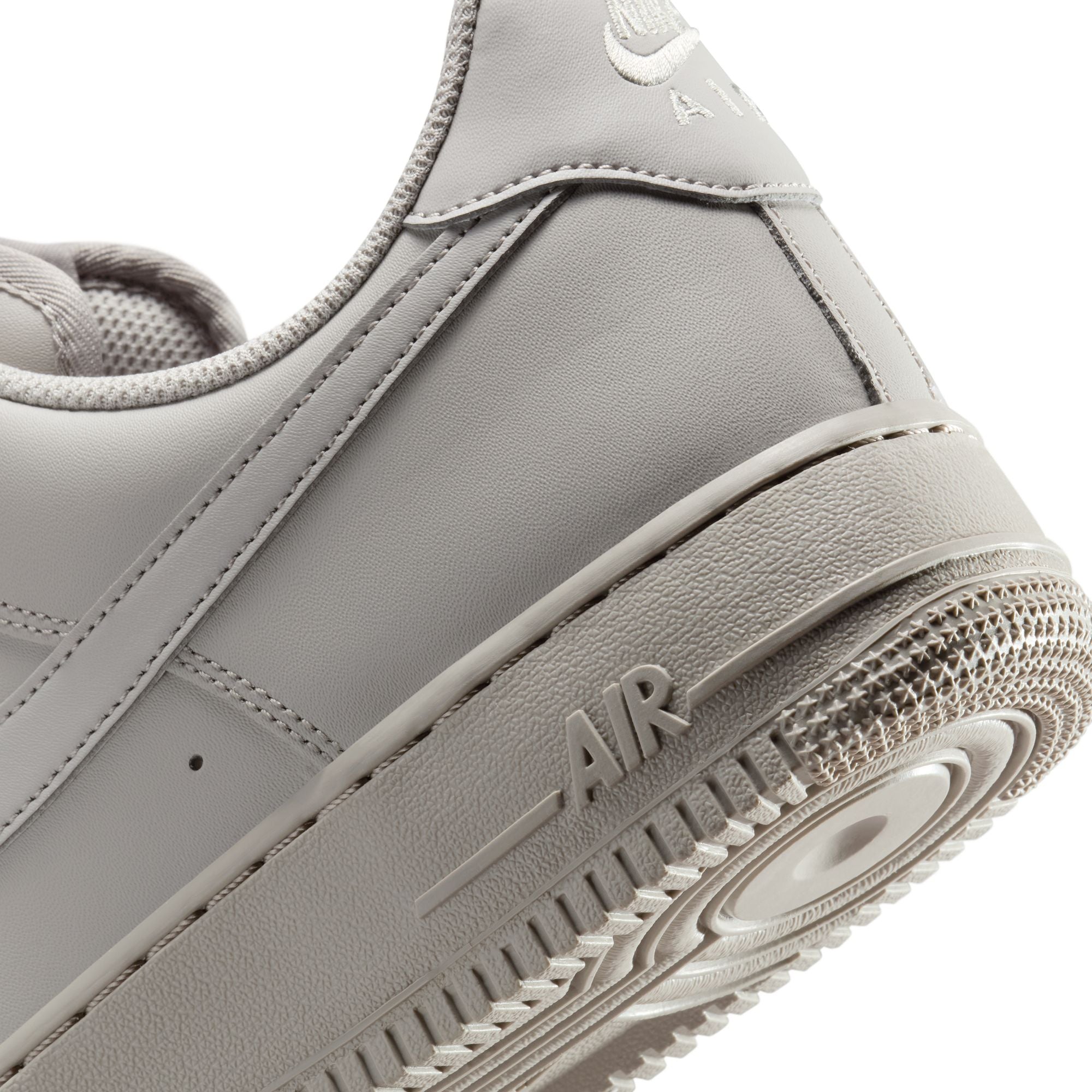 Nike Air Force 1 '07 - Men's