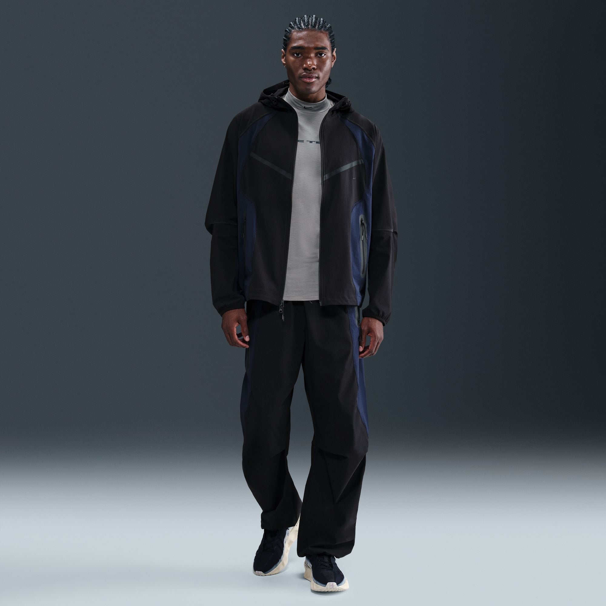 Nike Tech Dri-FIT Woven Color-Block Windrunner Loose Jacket - Men's