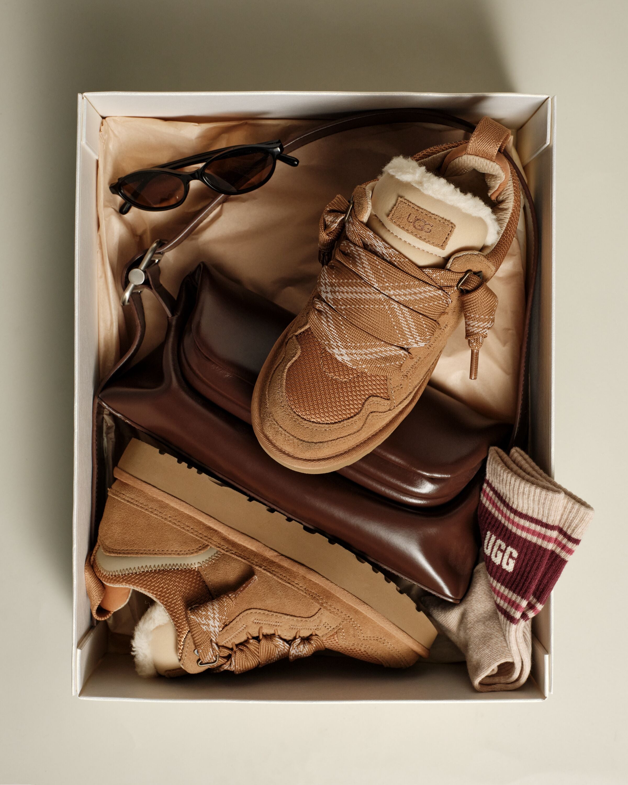 UGG Lowmel Chestnut - Women's
