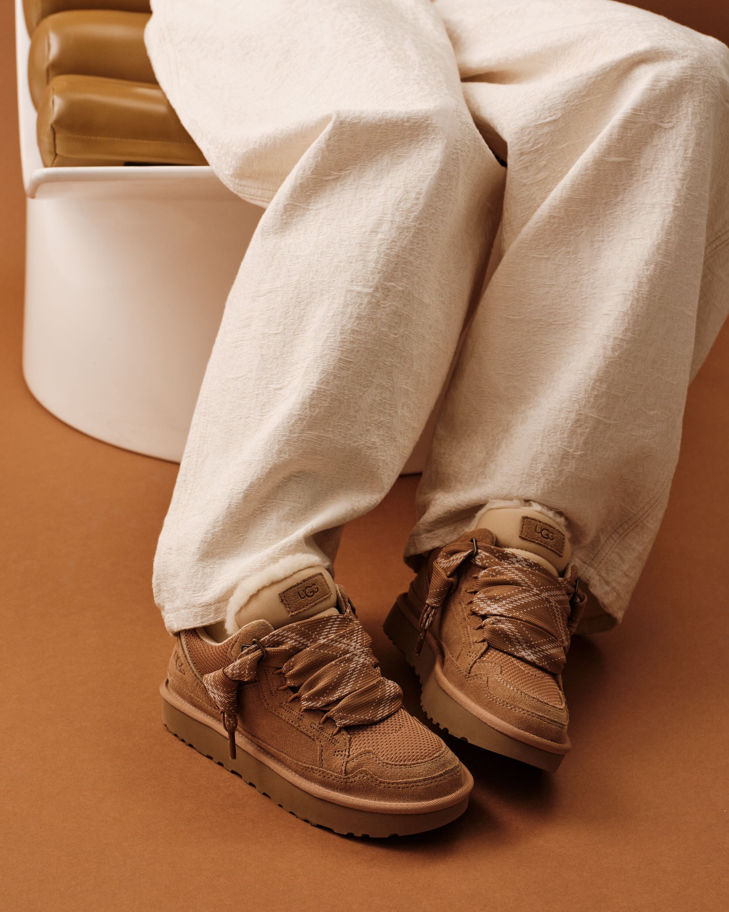 UGG Lowmel Chestnut - Women's