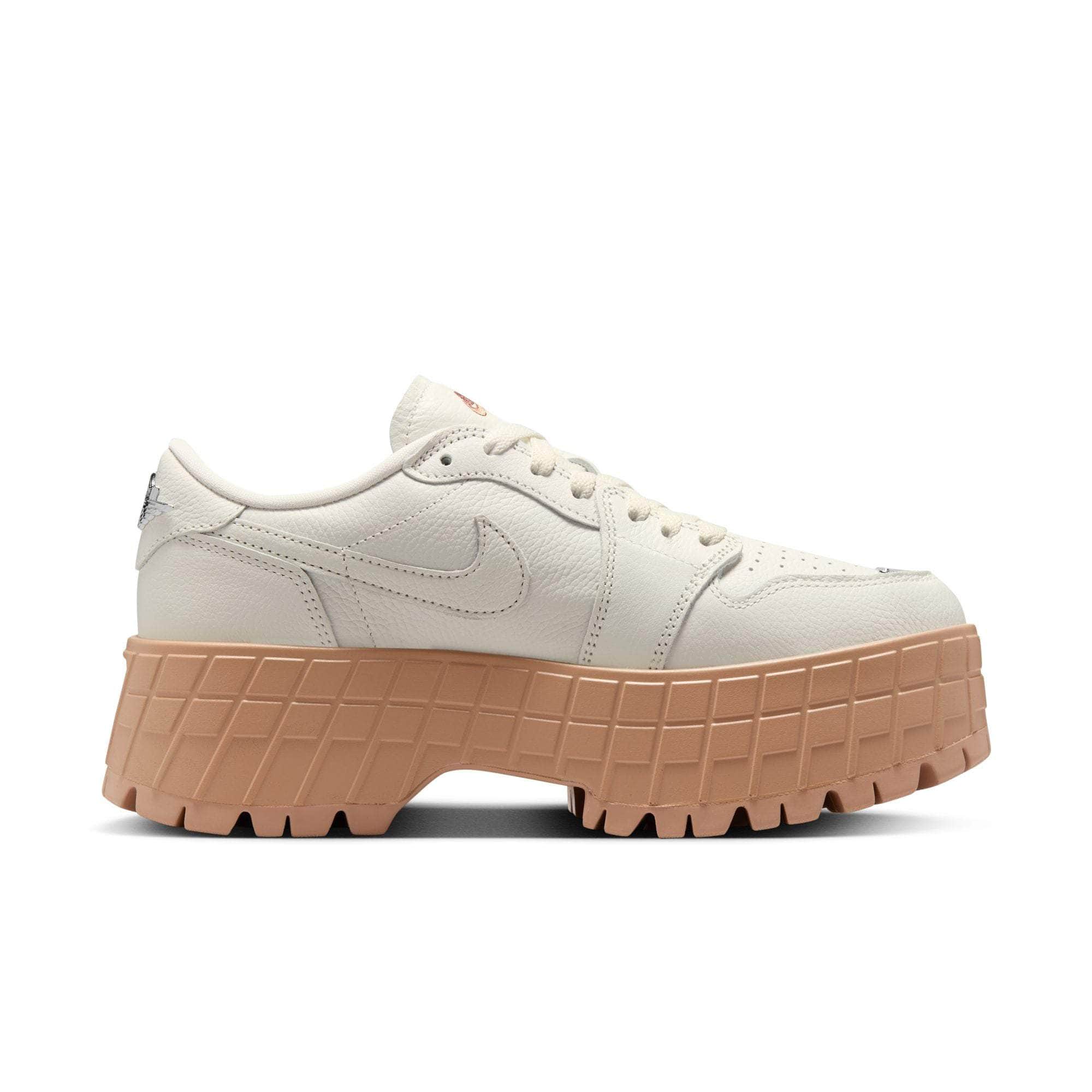 靴 Nike wmns Air Jordan 1 Brooklyn Low Air Jordan 1 Brooklyn Low Women's Shoes. Nike IL