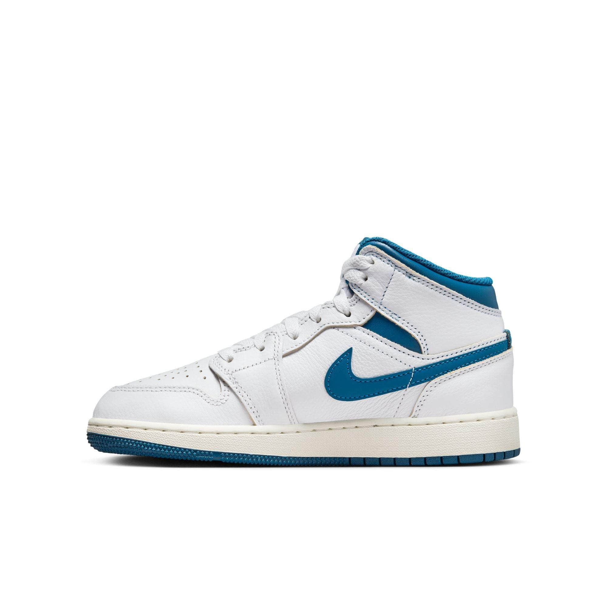 Air Jordan 1 Mid SE Boy s Grade School