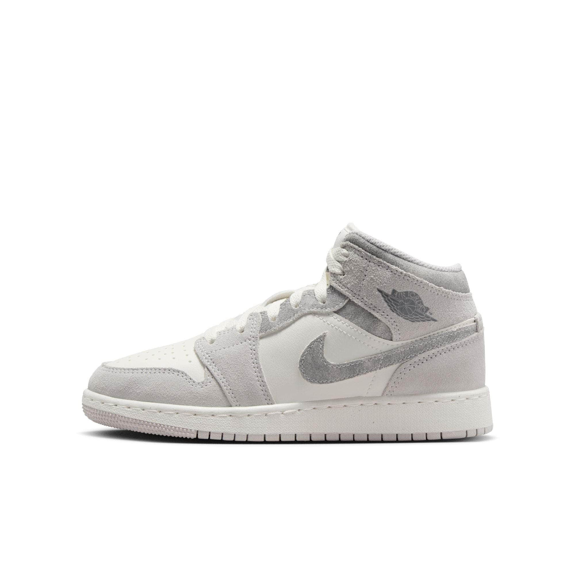 Air Jordan FOOTWEAR Air Jordan 1 Mid SE - Boy's Grade School