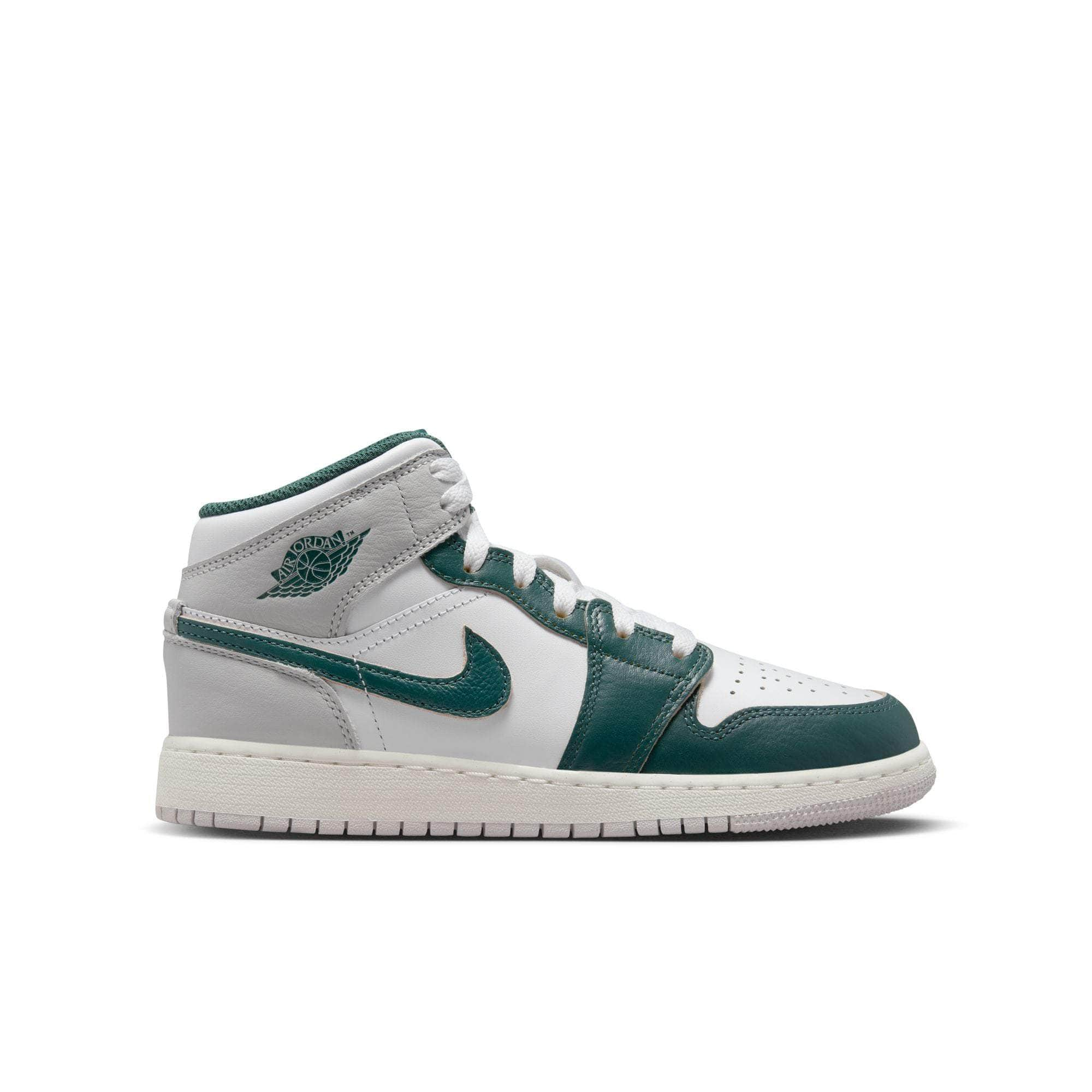 Air Jordan FOOTWEAR Air Jordan 1 Mid SE - Boy's Grade School