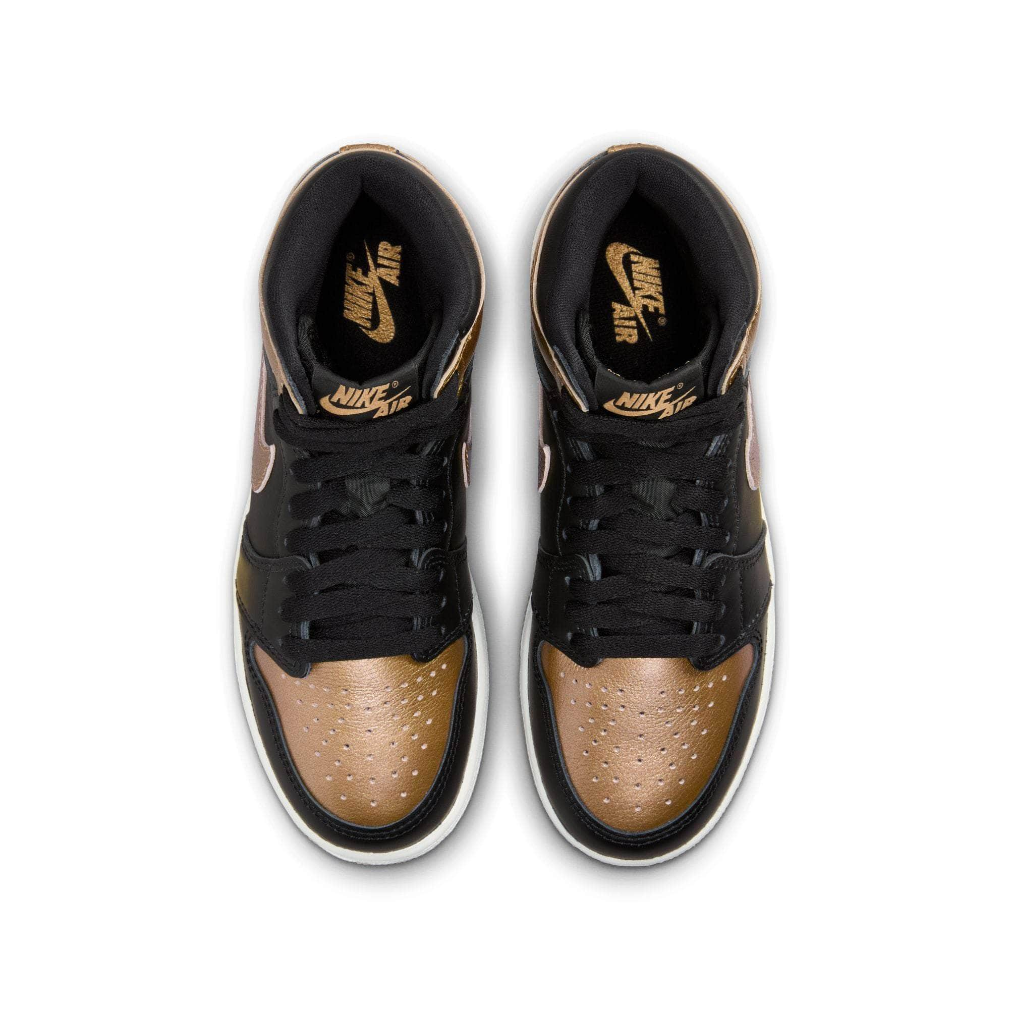 Air Jordan FOOTWEAR Air Jordan 1 Retro High OG "Black and Gold" - Boy's GS