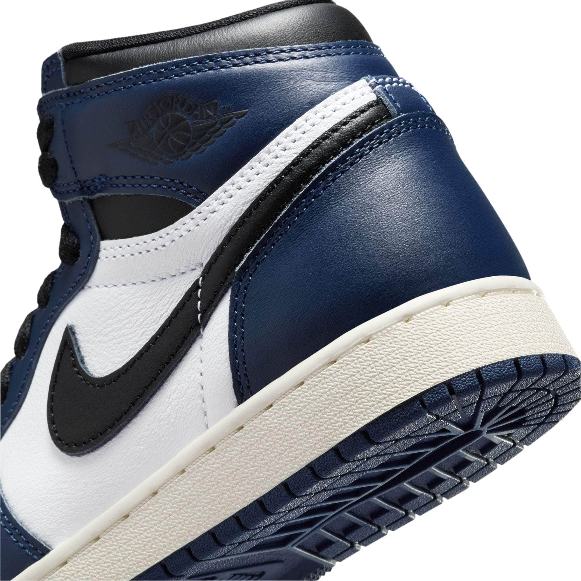 Air Jordan FOOTWEAR Air Jordan 1 Retro High OG "Midnight Navy" - Boy's Grade School