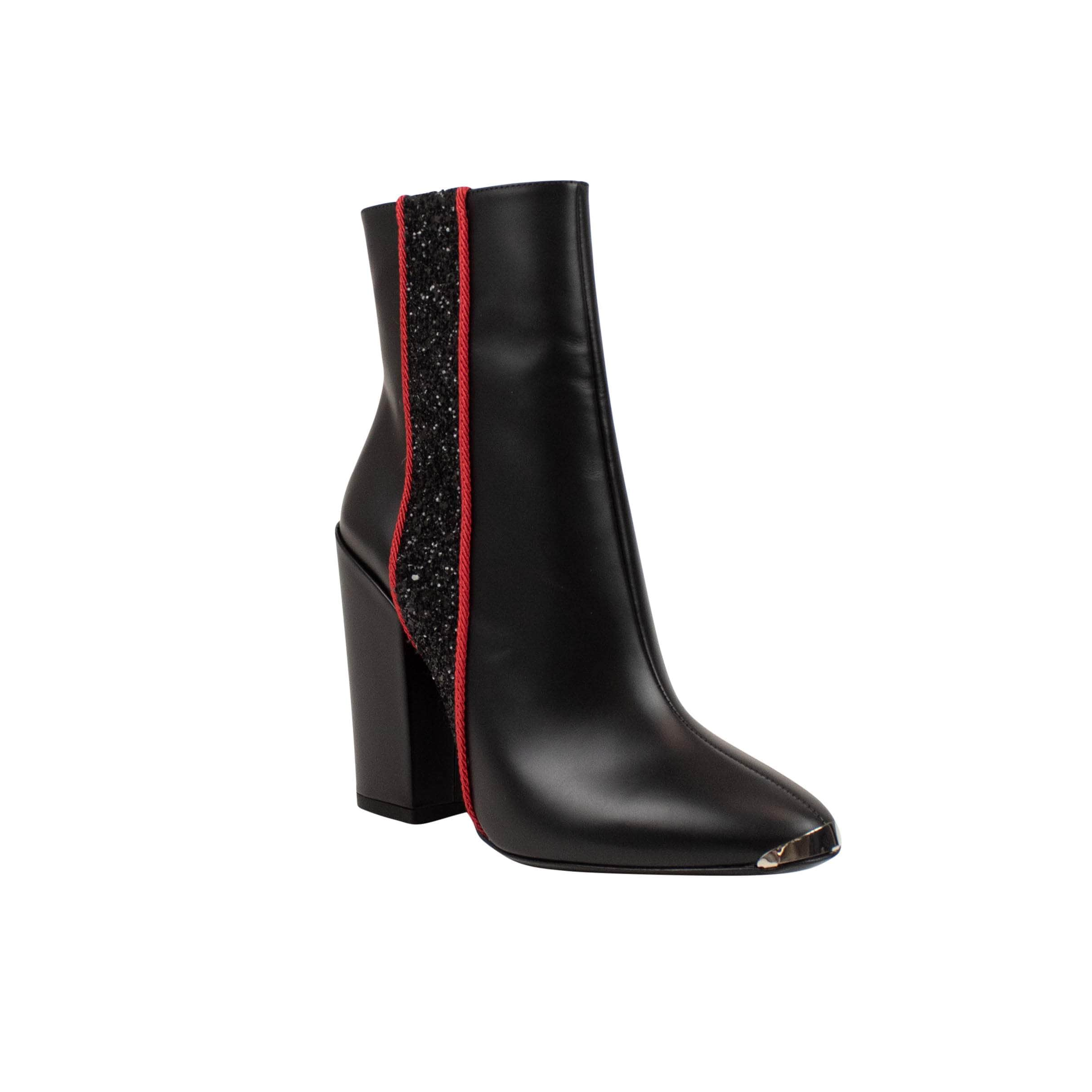 Amiri 93-AMR-2046/35 NIB AMIRI Black Glitter Stripe Round Toe Boot Size 35 $750 93-AMR-2046/35