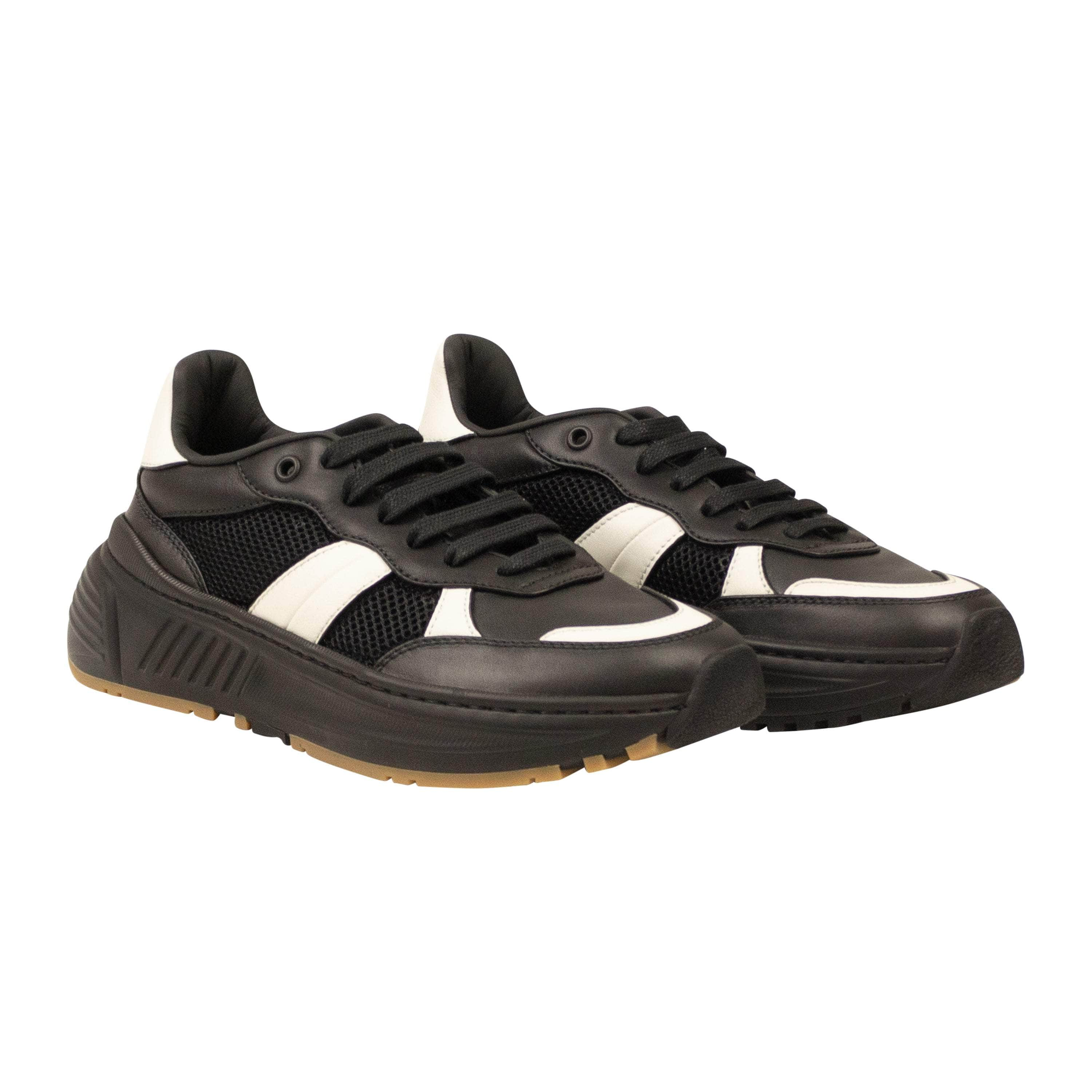 Bottega Veneta BTV-XSNK-0006/39 NIB BOTTEGA VENETA Black And White Leather Speedster Sneakers Size 6/39 $790 BTV-XSNK-0006/39