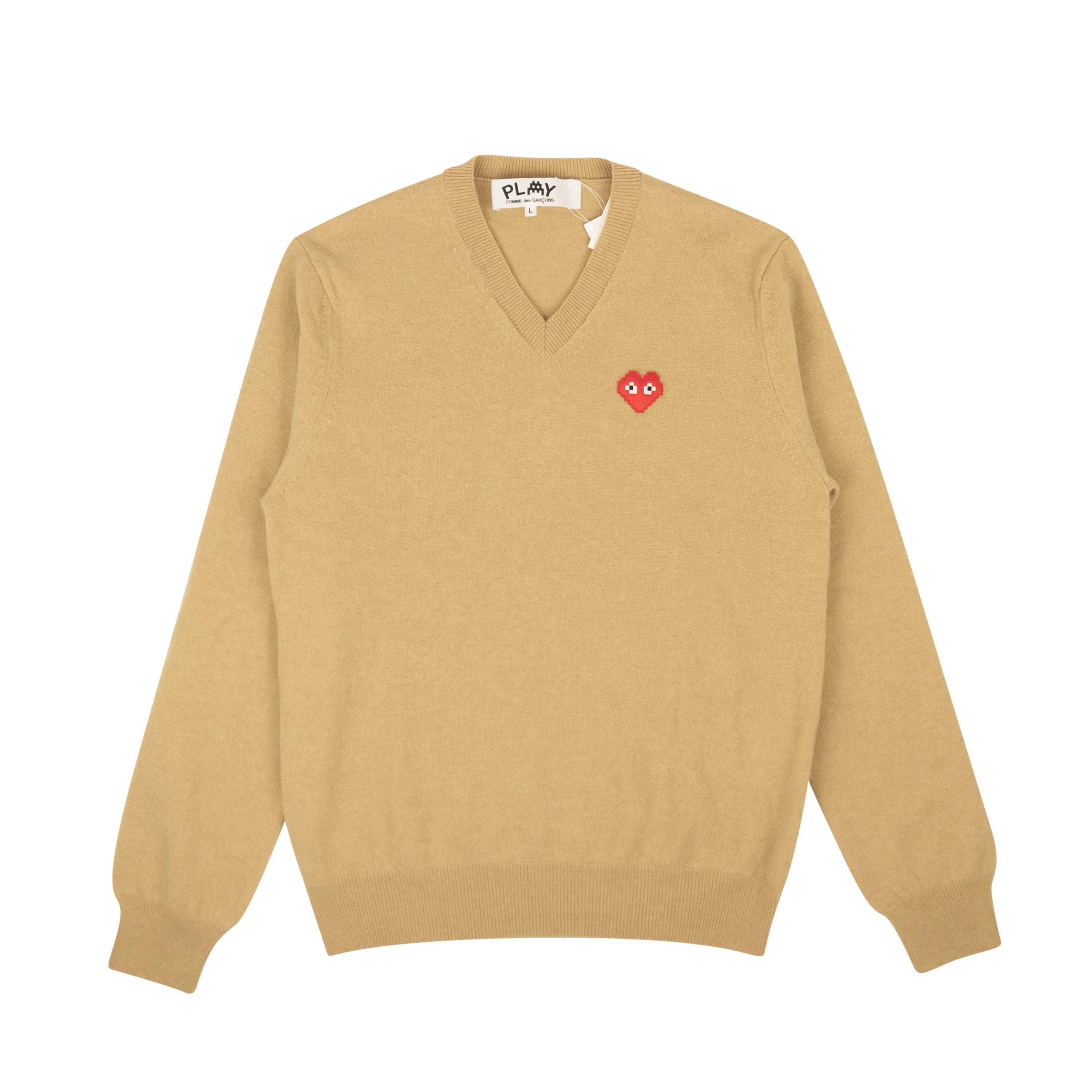 Comme Des Garcons CDP-XTPS-0005/M NWT COMME DES GARCONS PLAY Tan Brown Heart V-Neck Sweater Size M $390 CDP-XTPS-0005/M