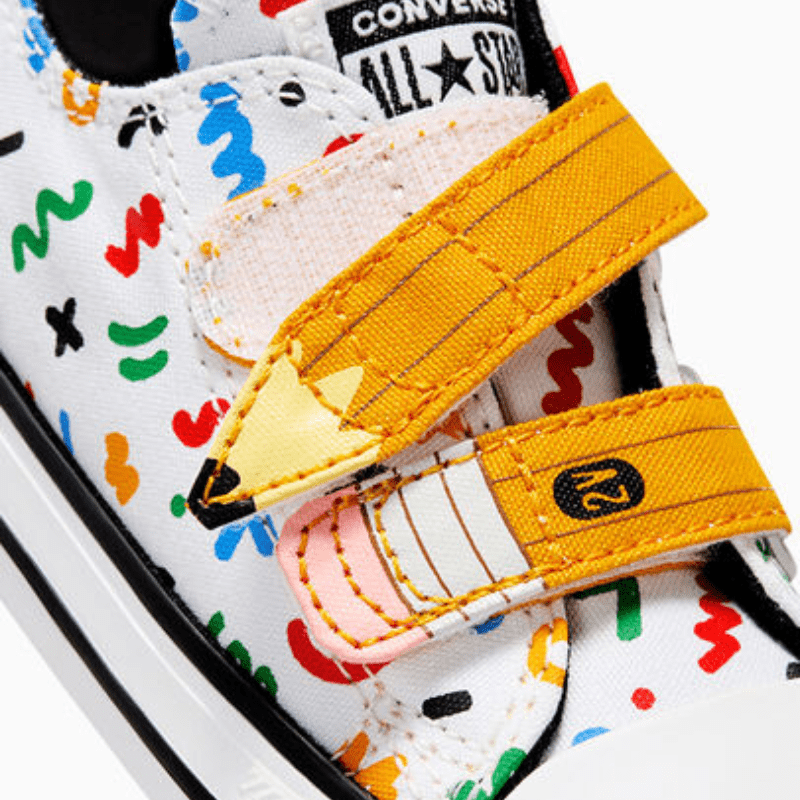 Converse Chuck Taylor All Star 2 V Low Doodles Toddler s TD