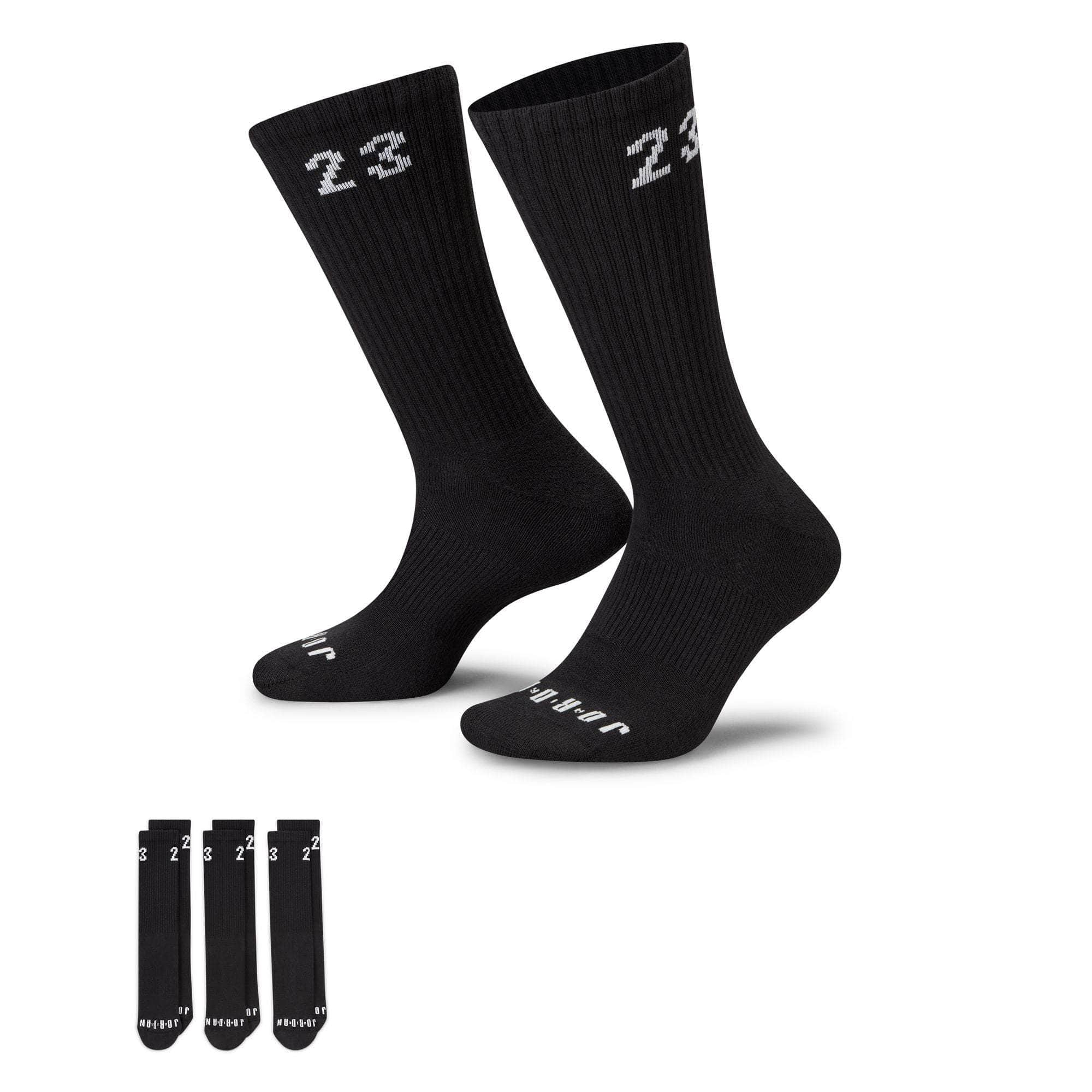 JORDAN socks S / BLACK/WHITE Jordan Essentials Crew Socks - Men's 194958592721 DA5718-010