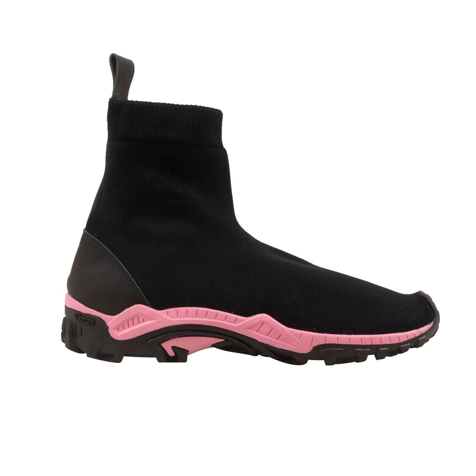 Marcelo Burlon 250-500, channelenable-all, chicmi, couponcollection, gender-mens, main-shoes, marcelo-burlon, mens-ankle-boots, mens-shoes, size-44 44 Black And Pink Flyknit Boots 95-MCB-2004/44 95-MCB-2004/44