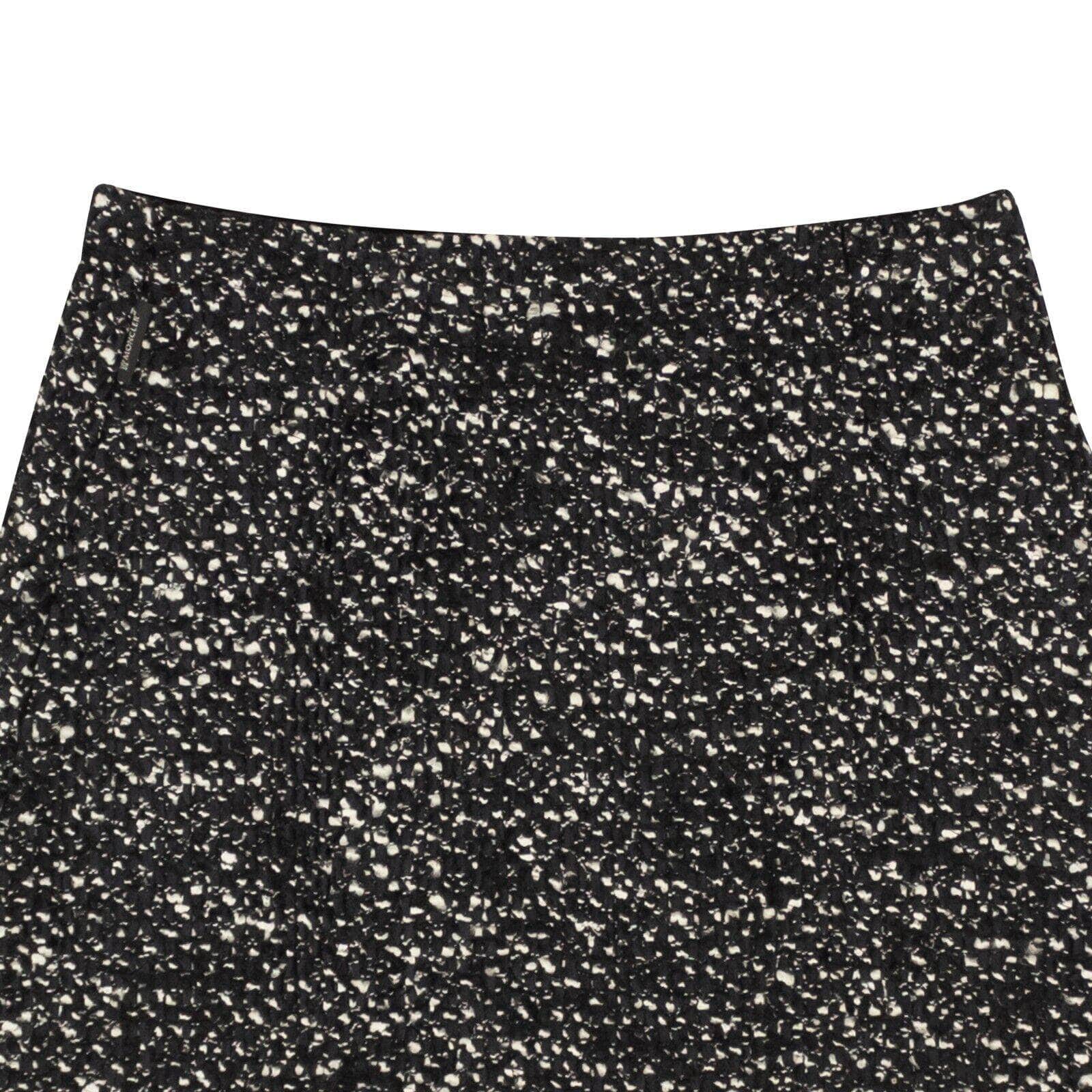 Moncler 500-750, channelenable-all, chicmi, couponcollection, gender-womens, main-clothing, moncler, size-40, womens-mini-skirts 40 Navy And Black Snap Detail Tweed Mini Skirt MNC-XBTM-0004/40 MNC-XBTM-0004/40