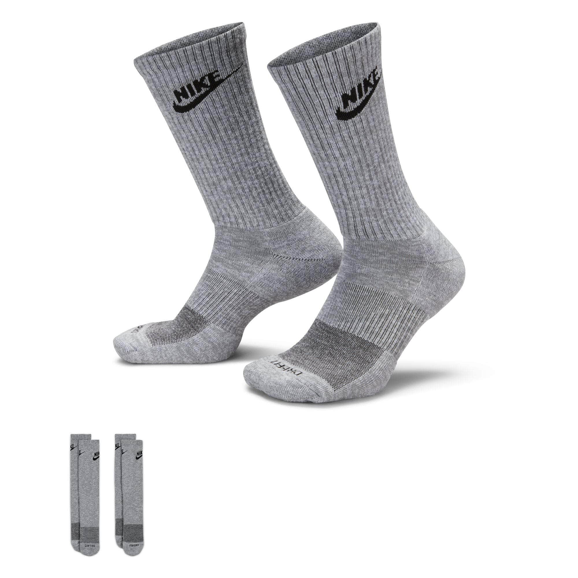 NIKE Apparel Nike Everyday Plus Cushioned Crew Socks