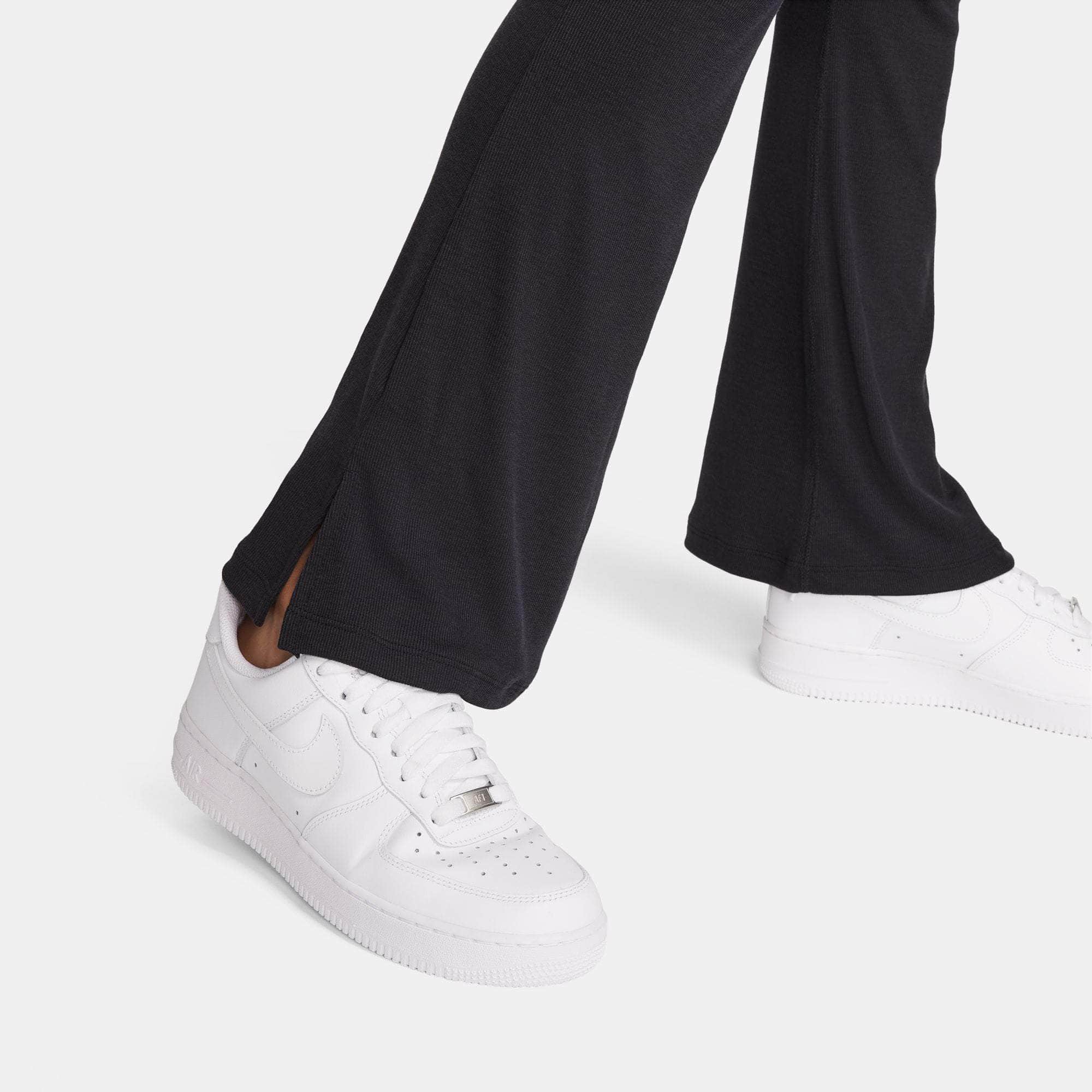Nike Sportswear Chill Knit Tight Mini-Rib Flared Leggings