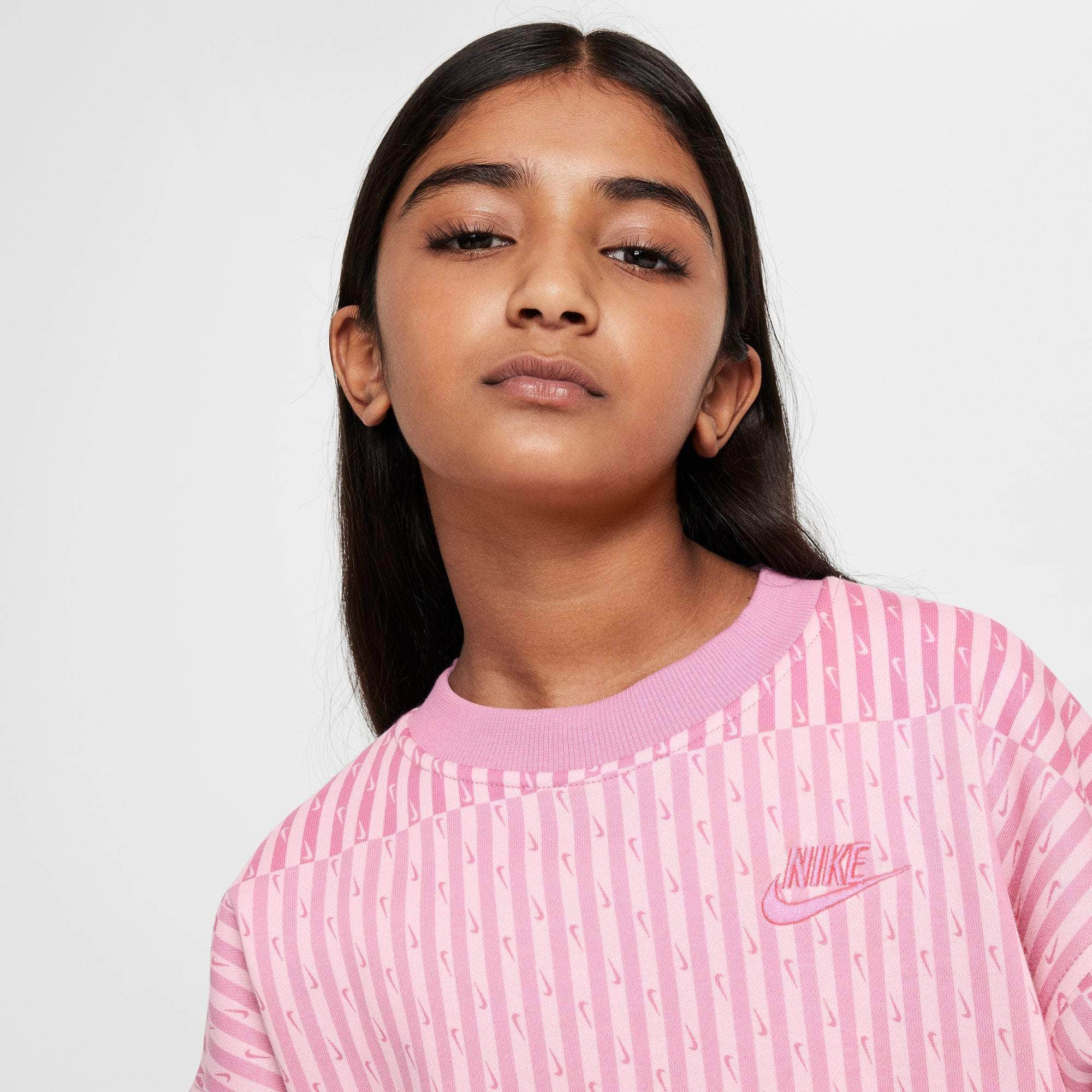 Nike APPAREL Nike Sportswear Club Fleece Oversized Sweatshirt - Big Kid's (Girls)