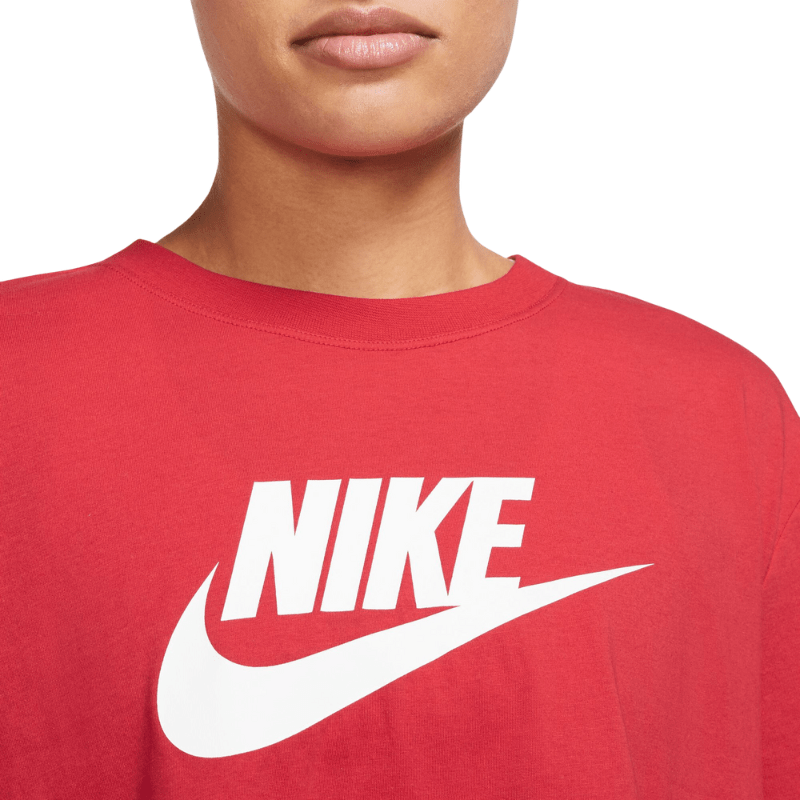 Red nike hot sale women's apparel