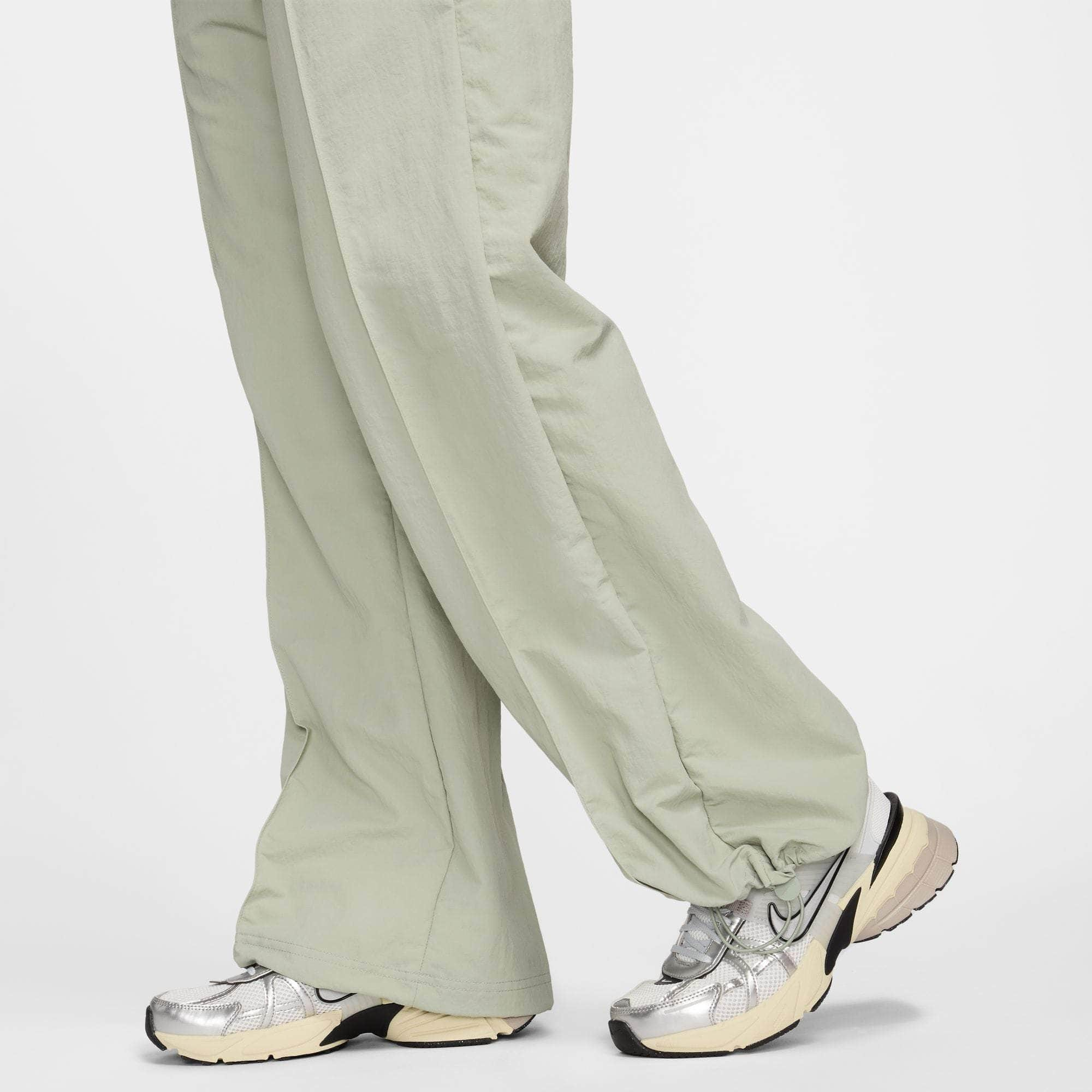 Nike APPAREL Nike Sportswear Everything Wovens Mid-Rise Open-Hem Pants - Women's