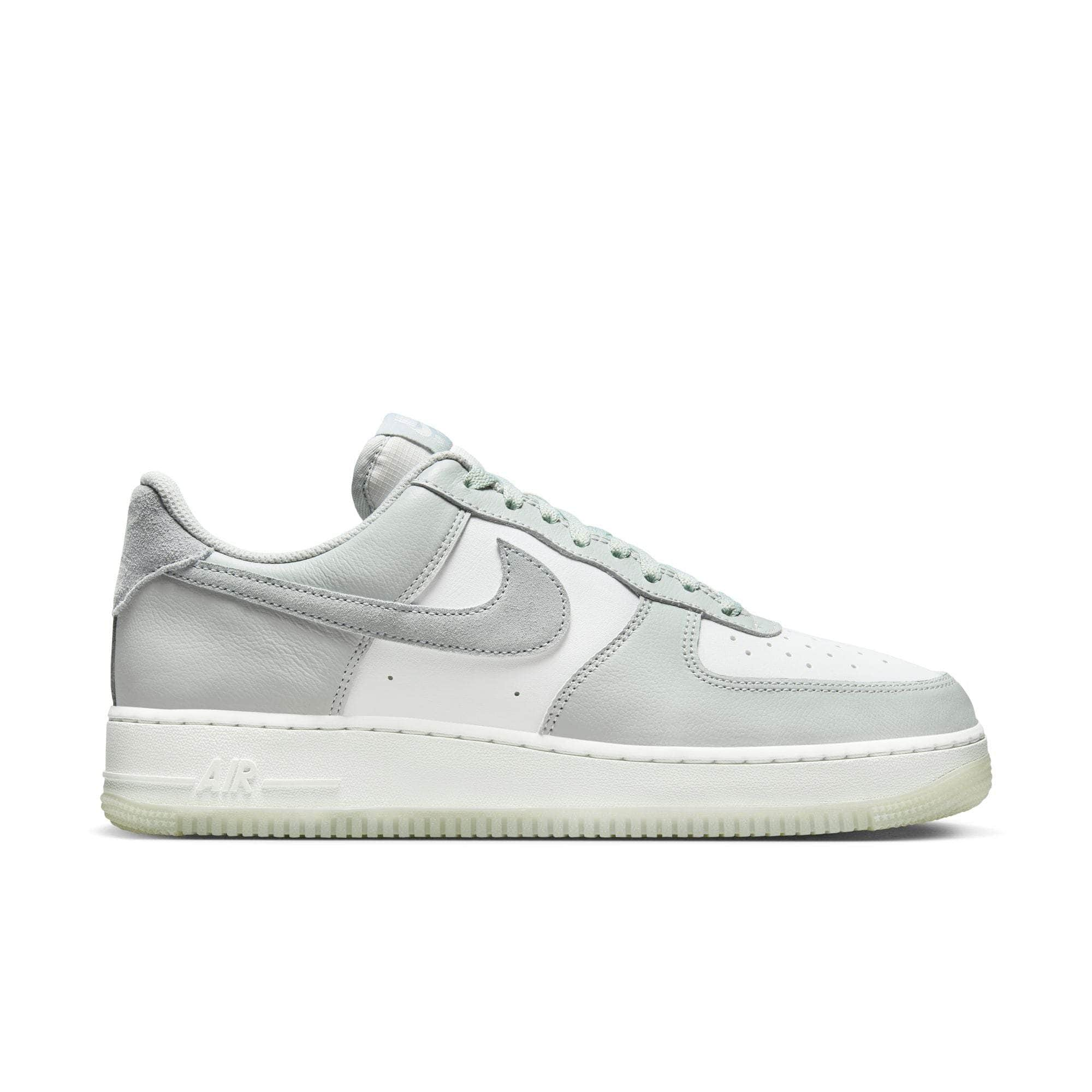 Nike FOOTWEAR Nike Air Force 1 '07 LV8 - Men's