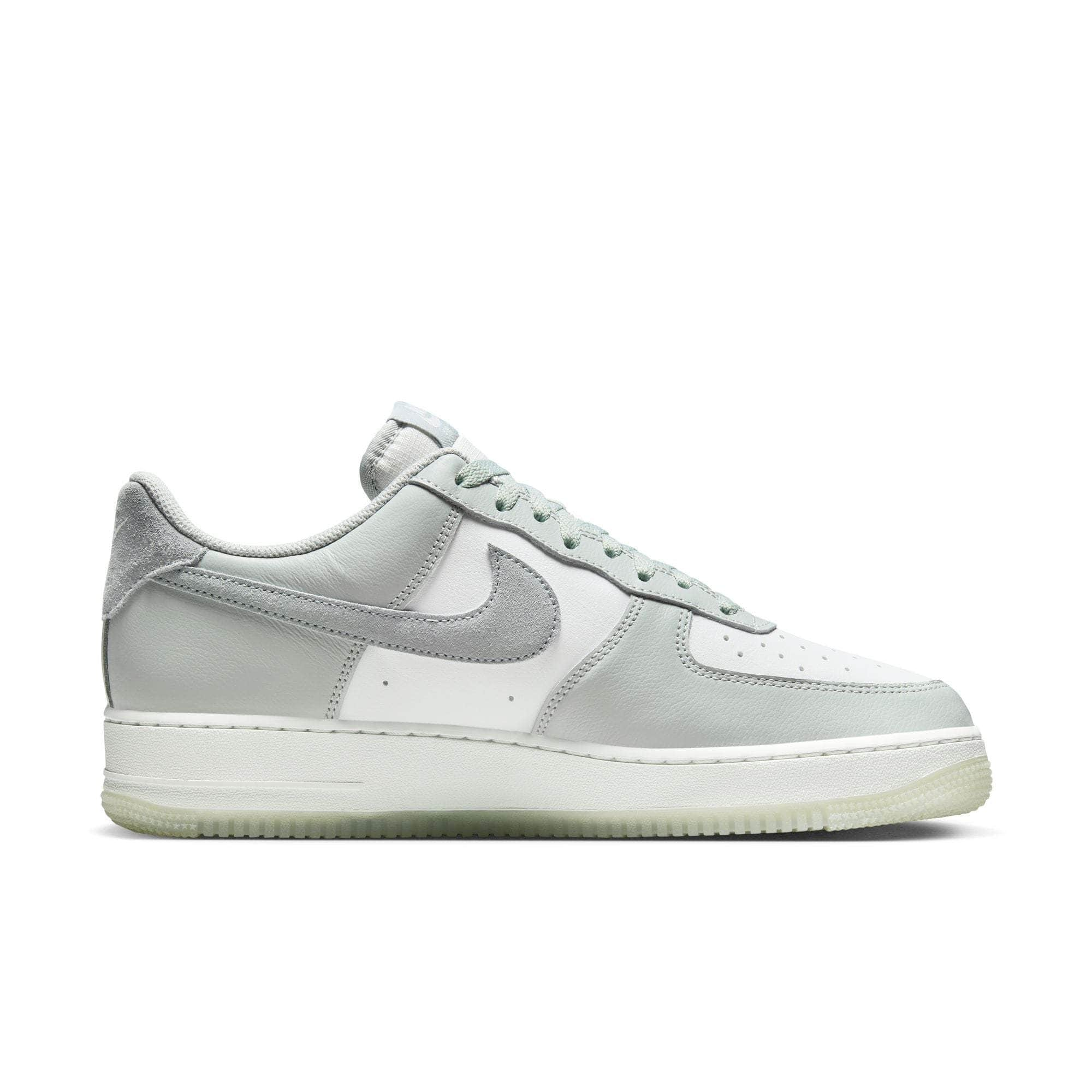 Nike FOOTWEAR Nike Air Force 1 '07 LV8 - Men's