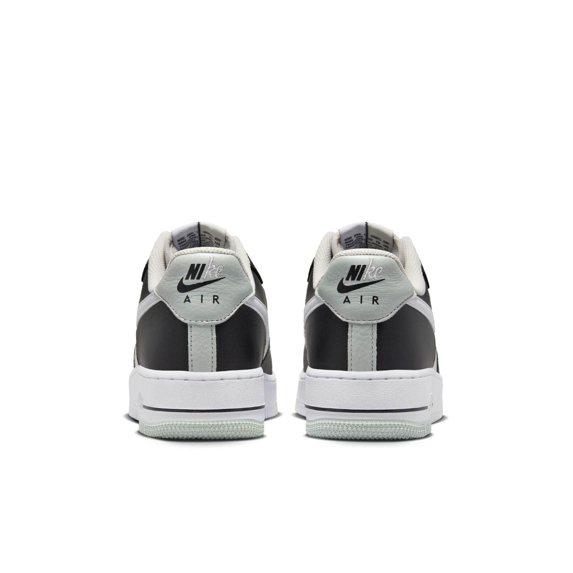 Nike Men's Air Force 1 '07 LV8 Shoes, Black