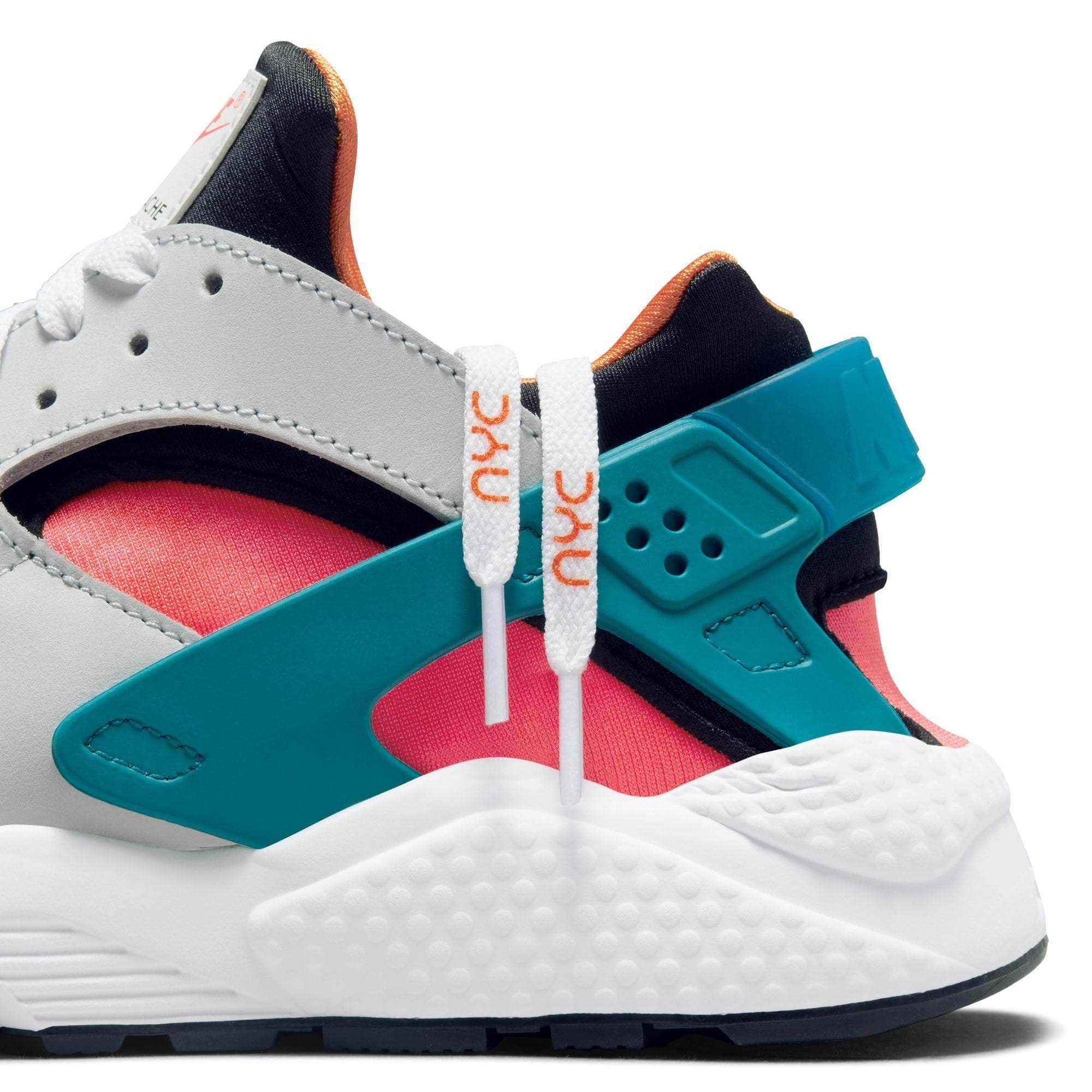 Nike air cheap huarache nyc