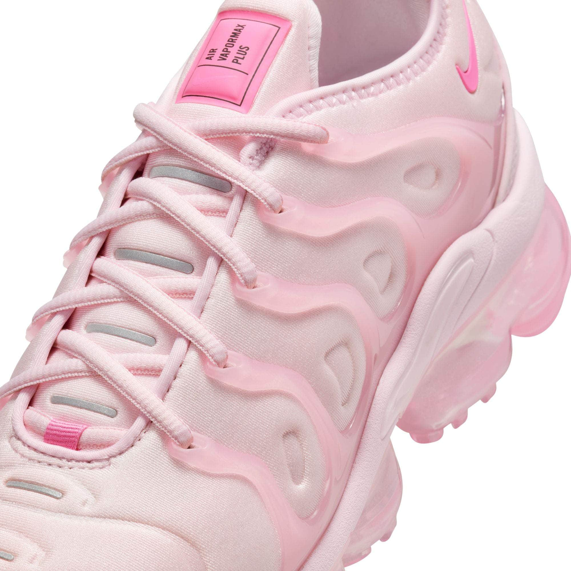 Pink nike 2024 air max vapormax