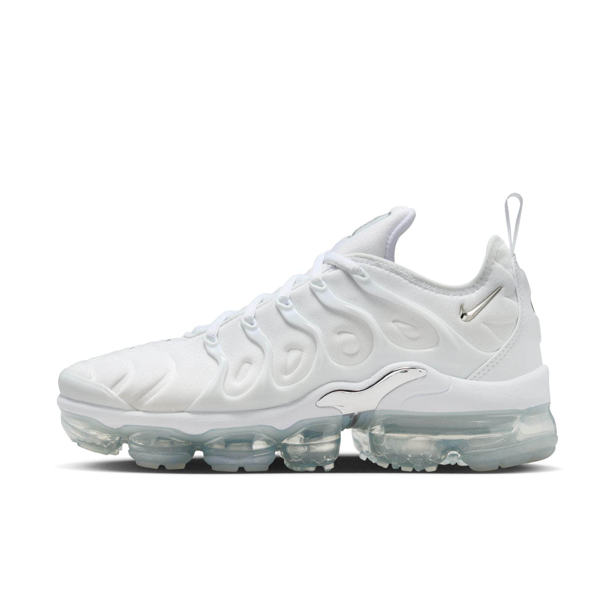 Air vapormax hotsell plus white womens