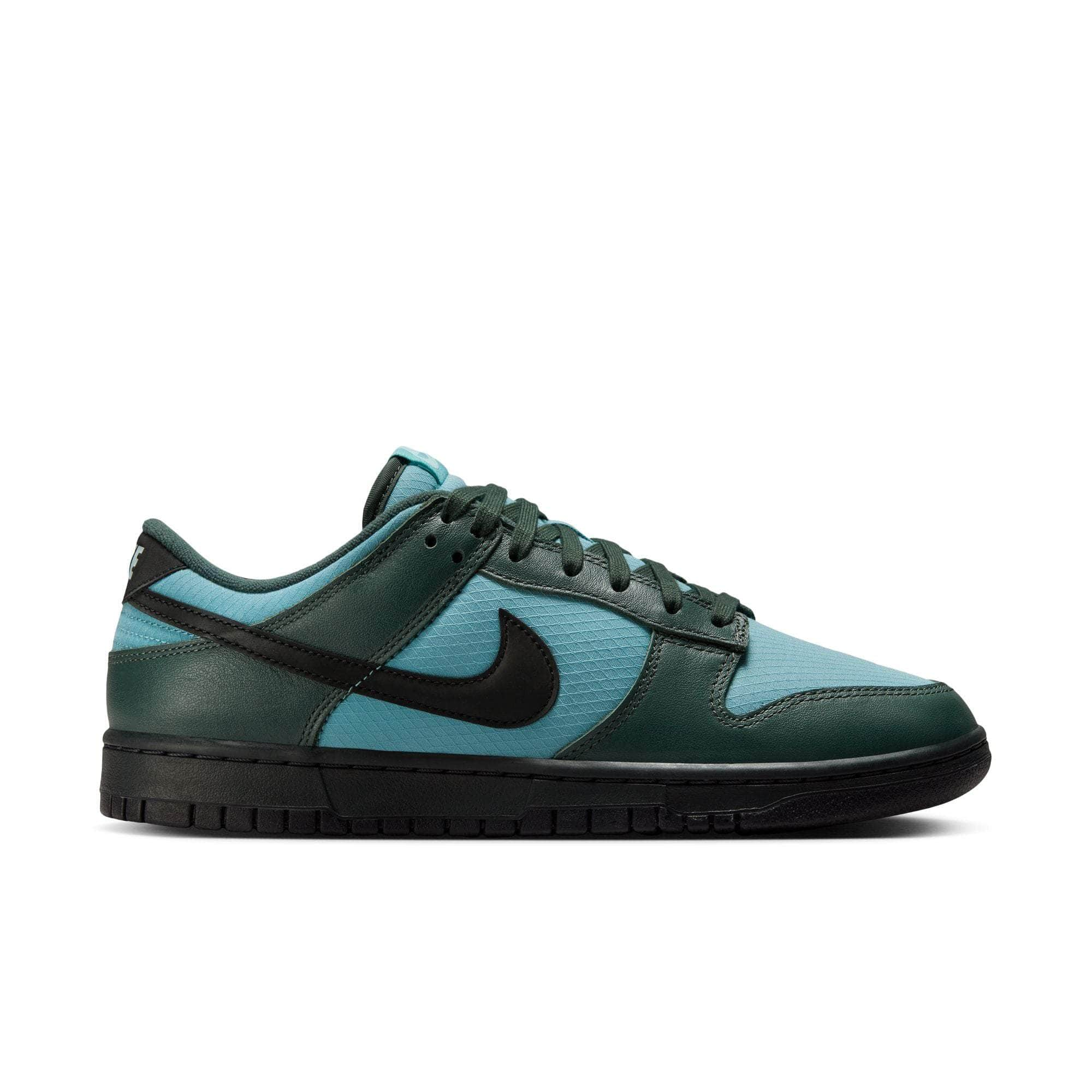 Nike FOOTWEAR Nike Dunk Low Retro SE Winterized - Men's