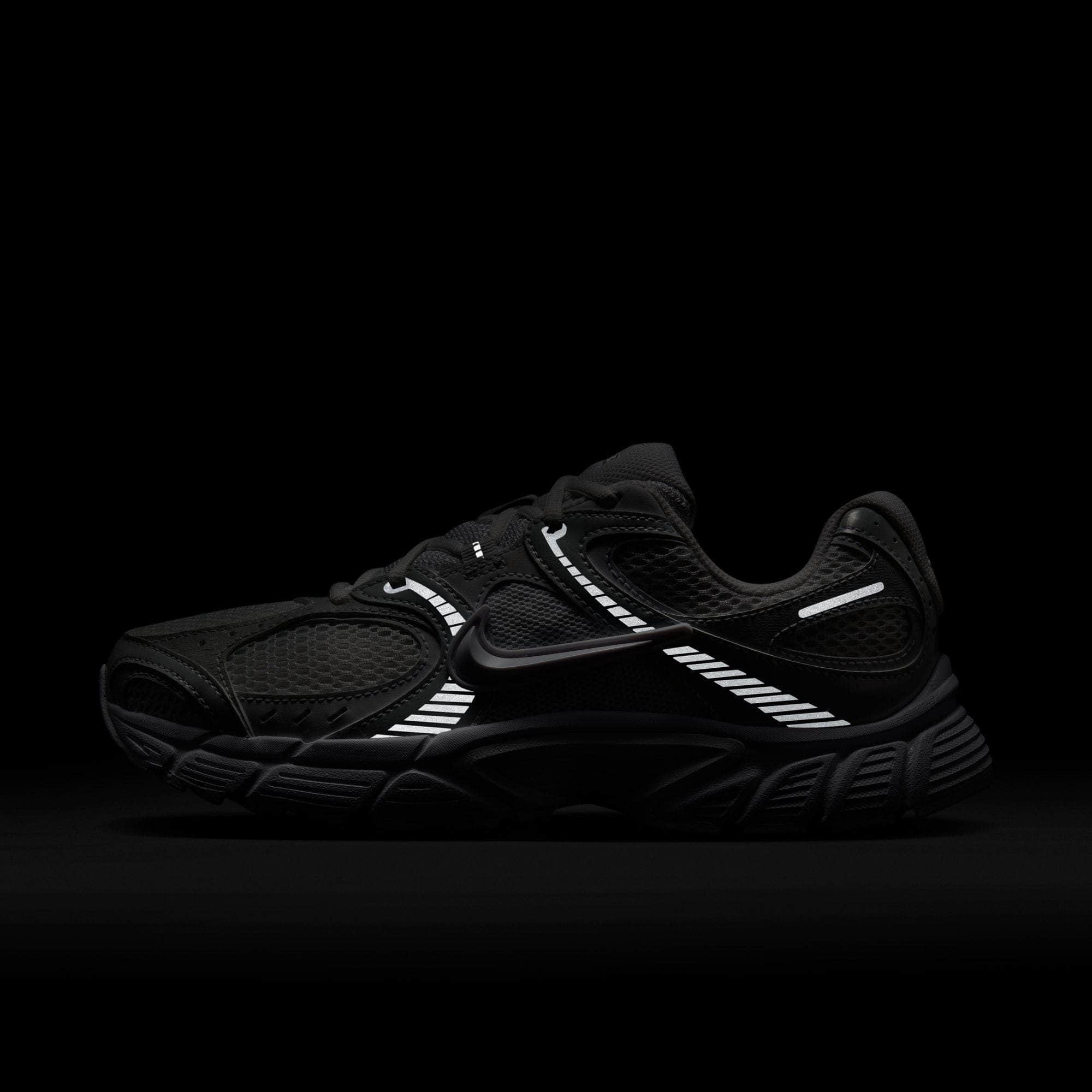 Nike FOOTWEAR Nike V5 RNR - Women's