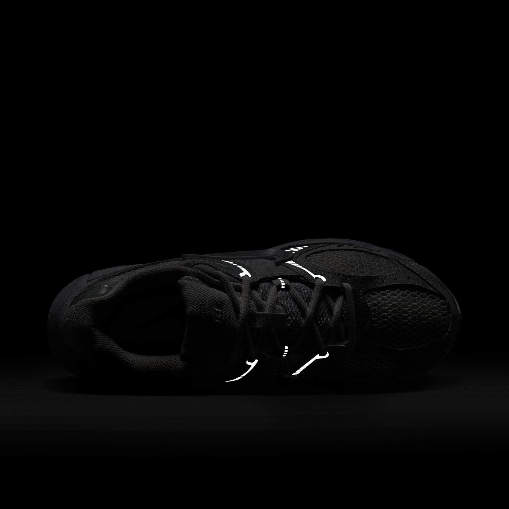 Nike FOOTWEAR Nike V5 RNR - Women's