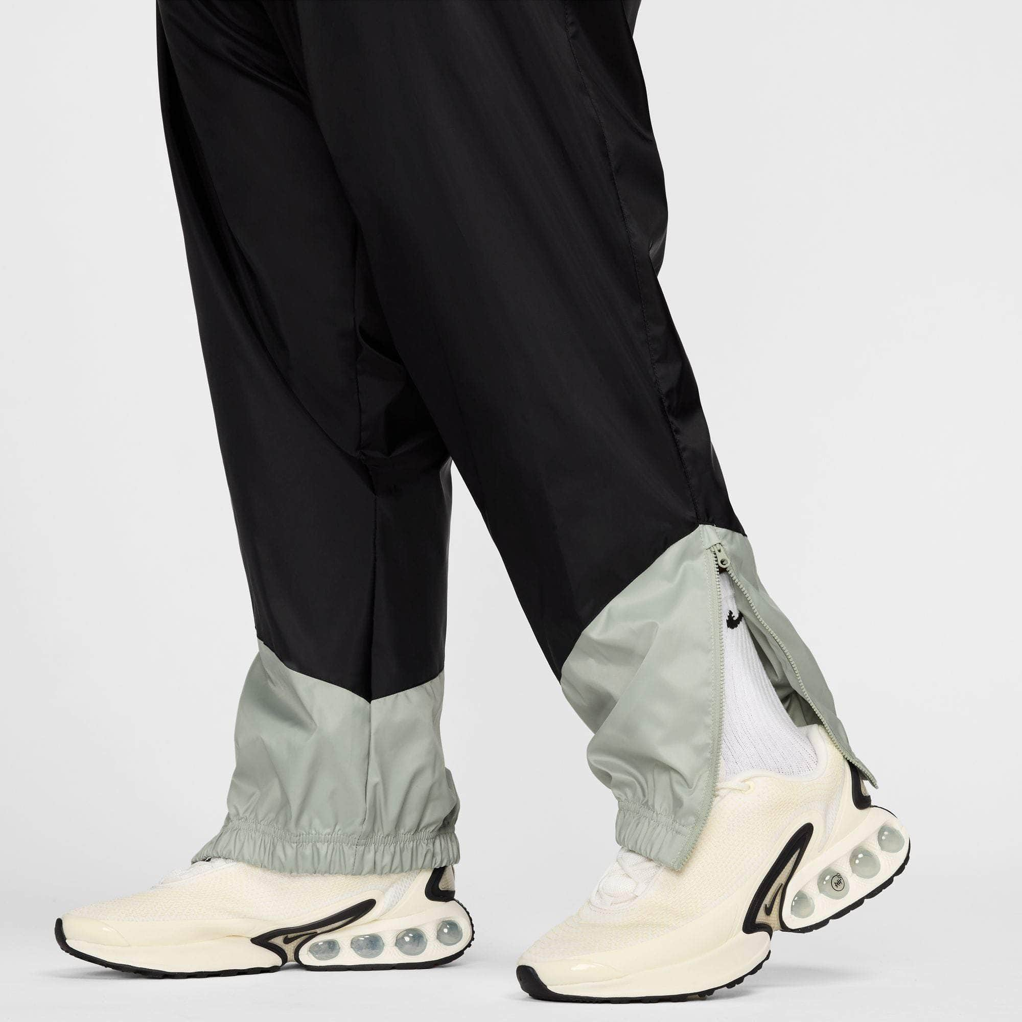 Nike FOOTWEAR Nike Windrunner Woven Lined Pants - Men's