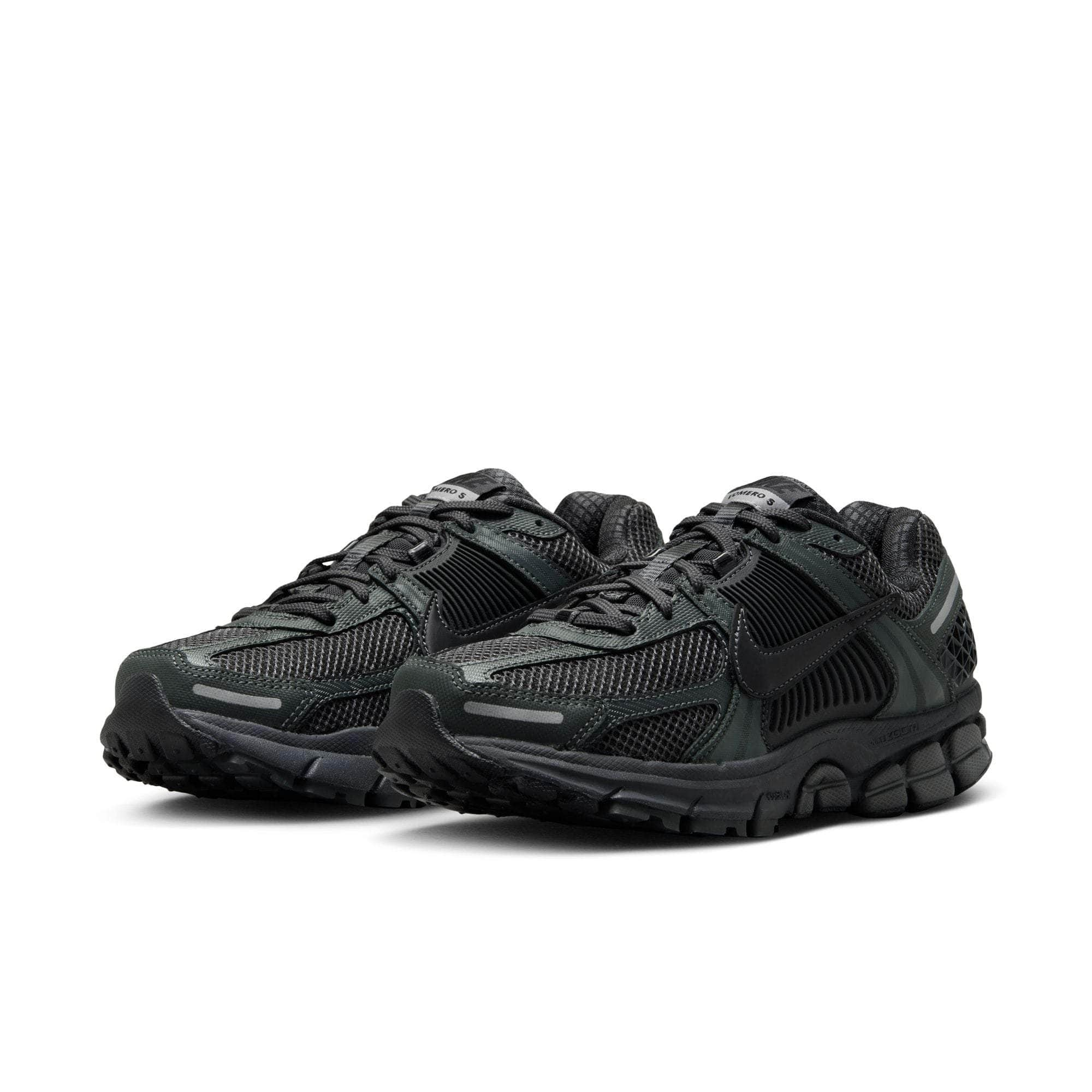 Nike FOOTWEAR Nike Zoom Vomero 5 - Women's