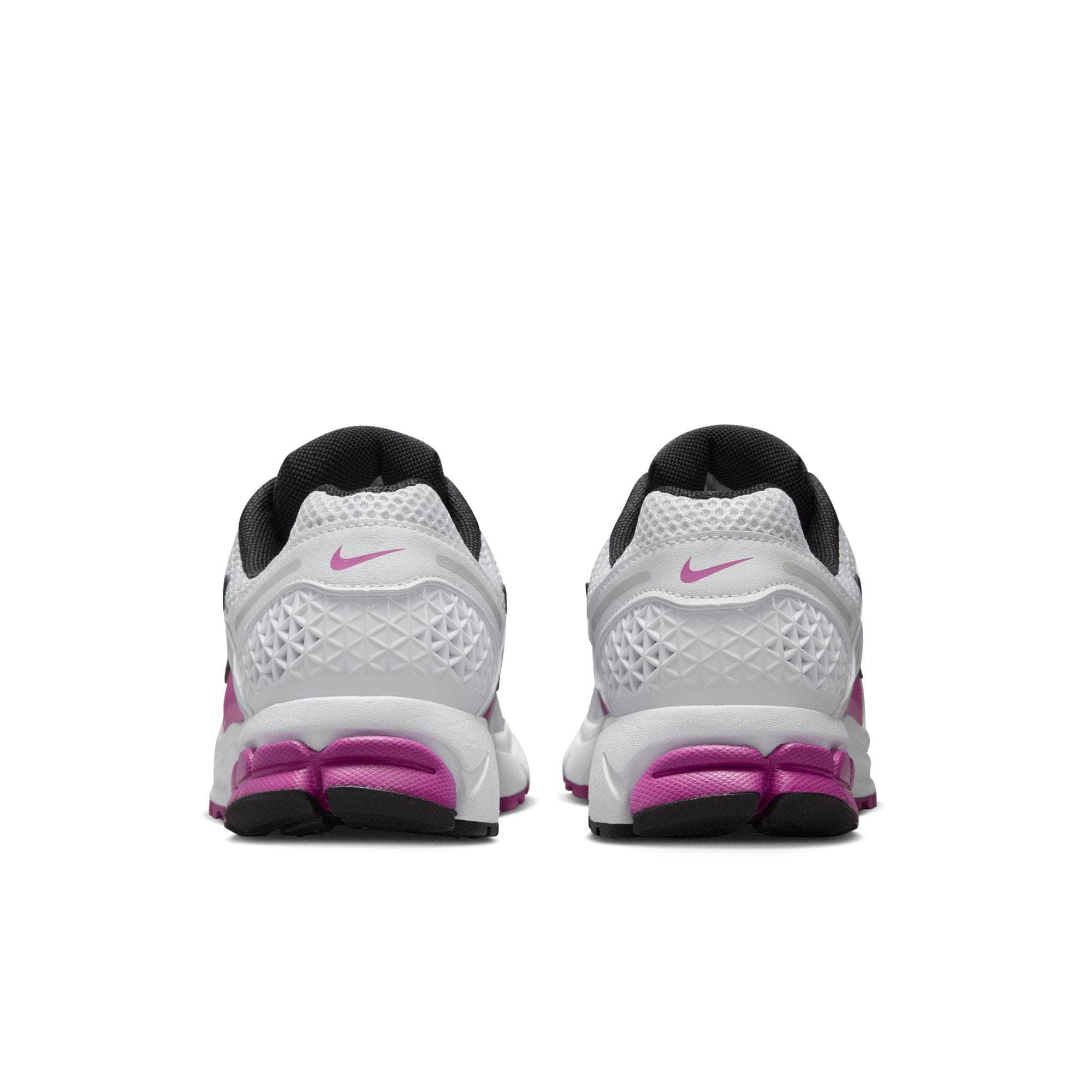 NIKE FOOTWEAR Nike Zoom Vomero 5 - Women's