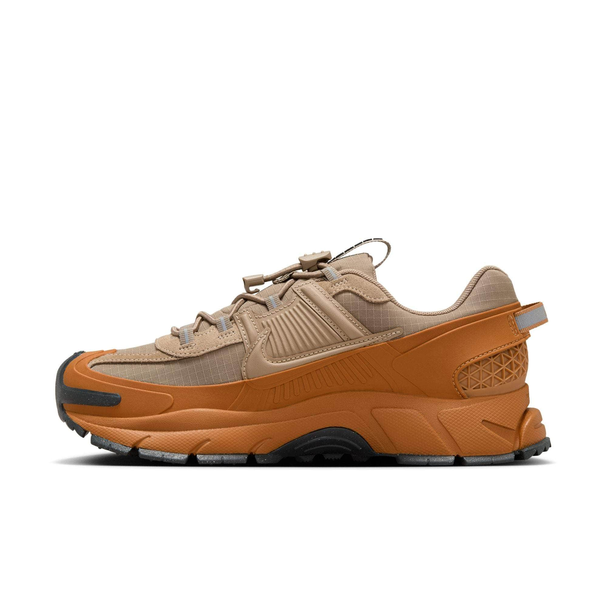 Nike FOOTWEAR Nike Zoom Vomero Roam Winterized "Flax" -  Women's