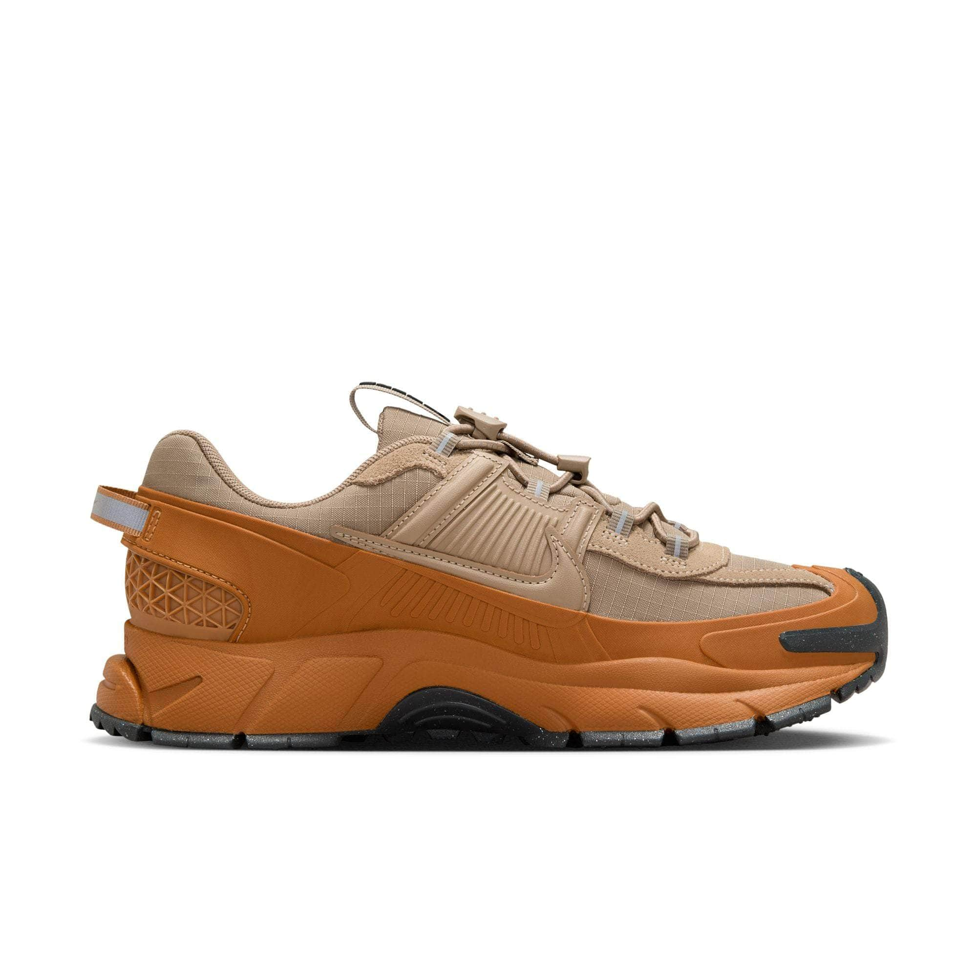 Nike FOOTWEAR Nike Zoom Vomero Roam Winterized "Flax" -  Women's