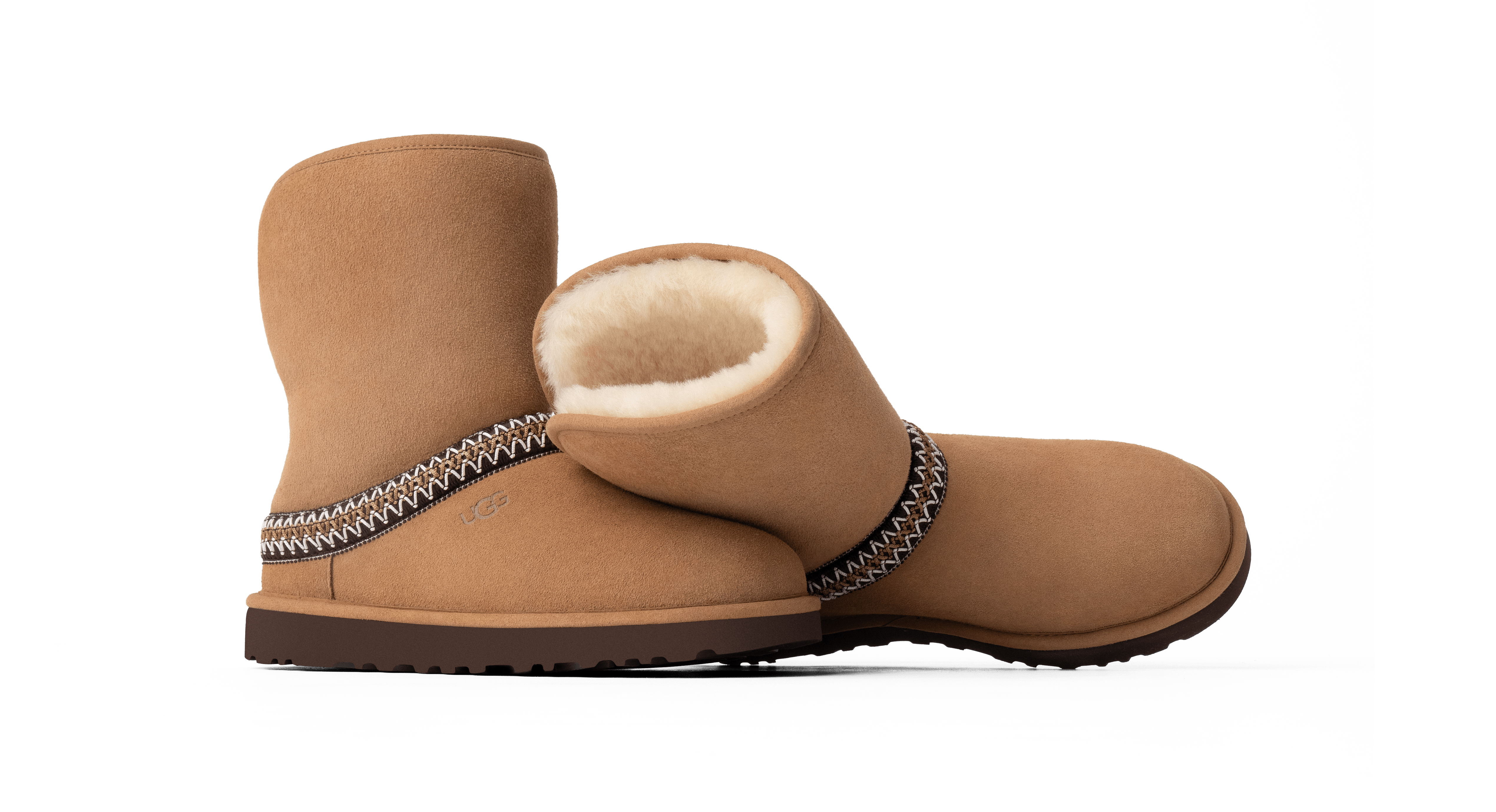 UGG FOOTWEAR UGG Classic Short Crescent - Women's