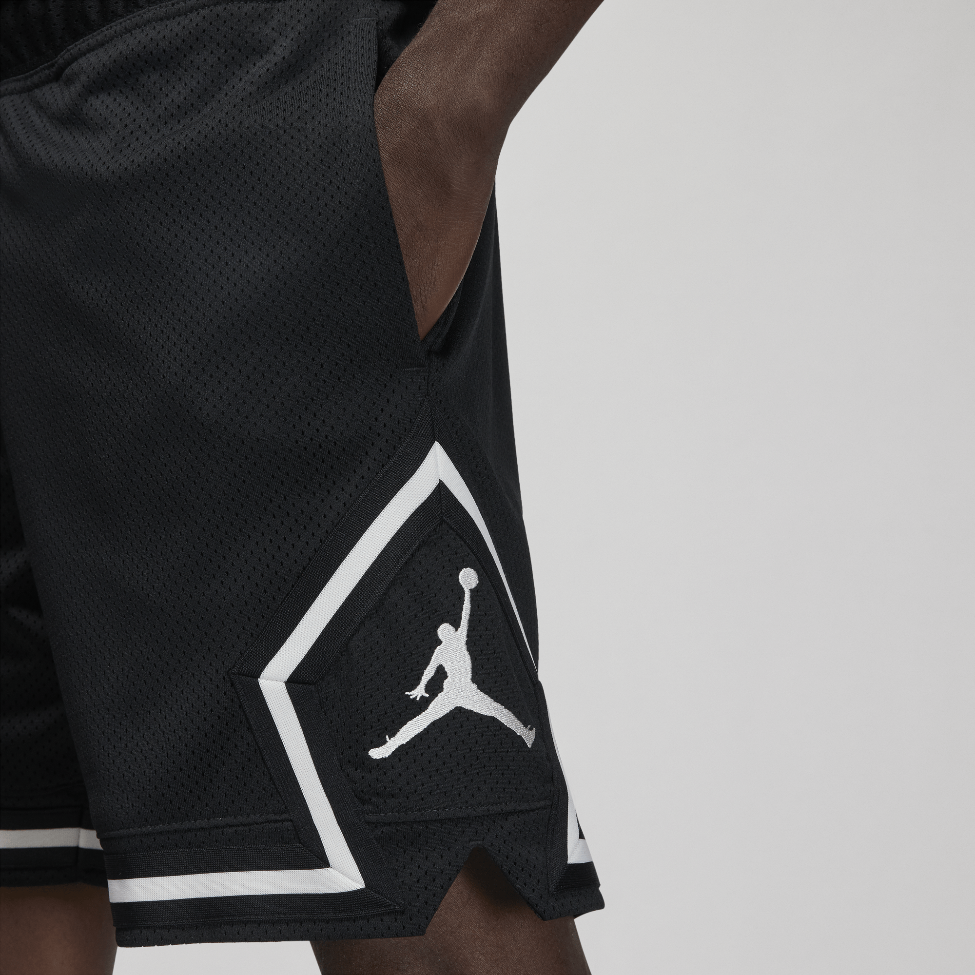 Air Jordan APPAREL Air Jordan Essentials Diamond Mesh Shorts - Men's