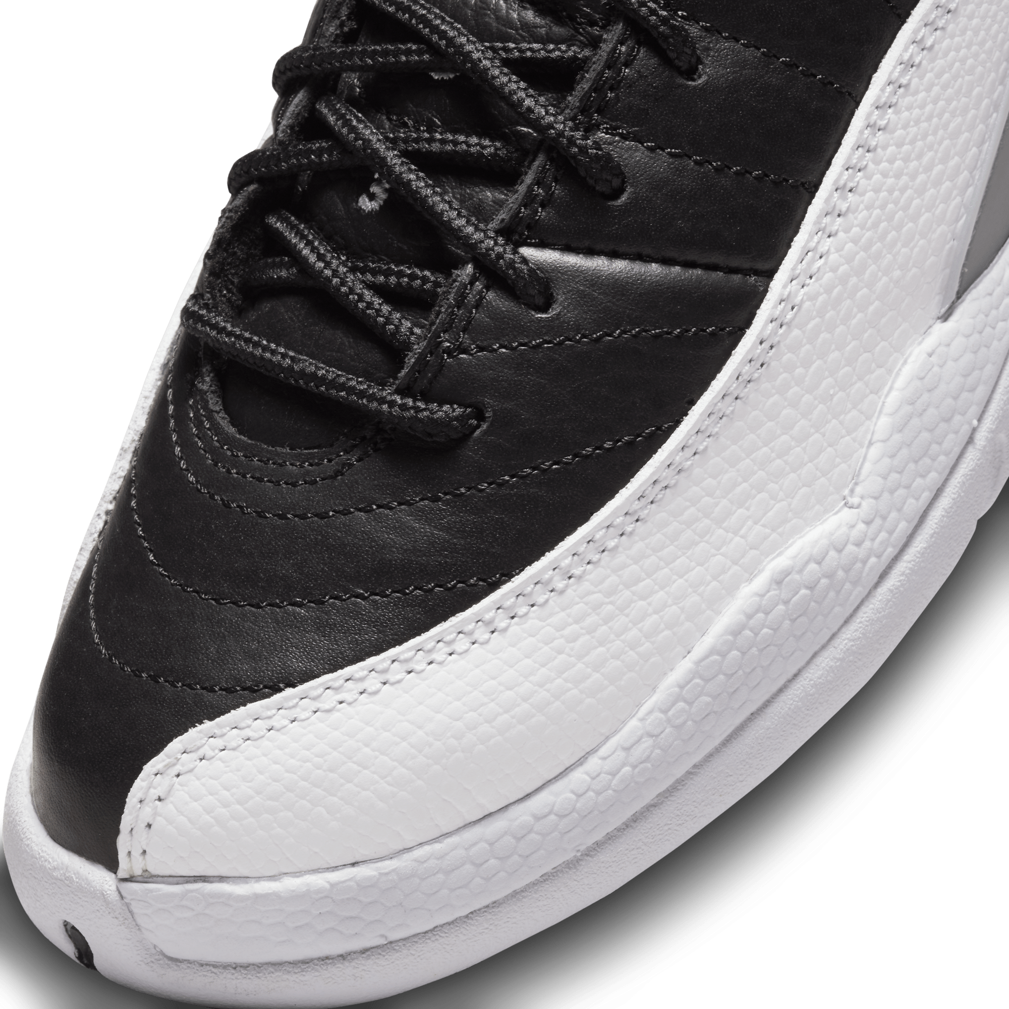 Retro 12 2025 black grade school