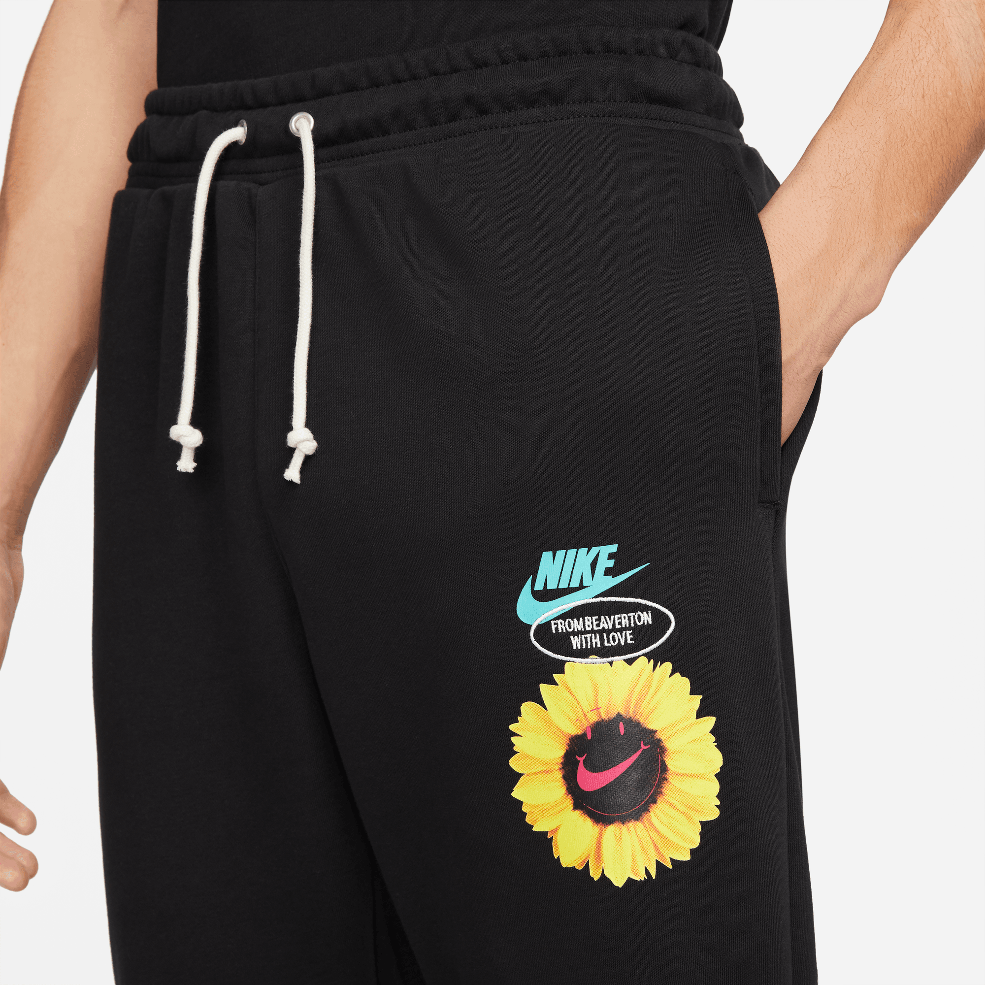 Nike daisy joggers outlet