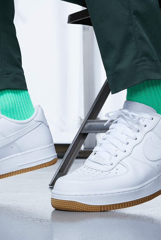 Air force 1 07 white gum bottom sales