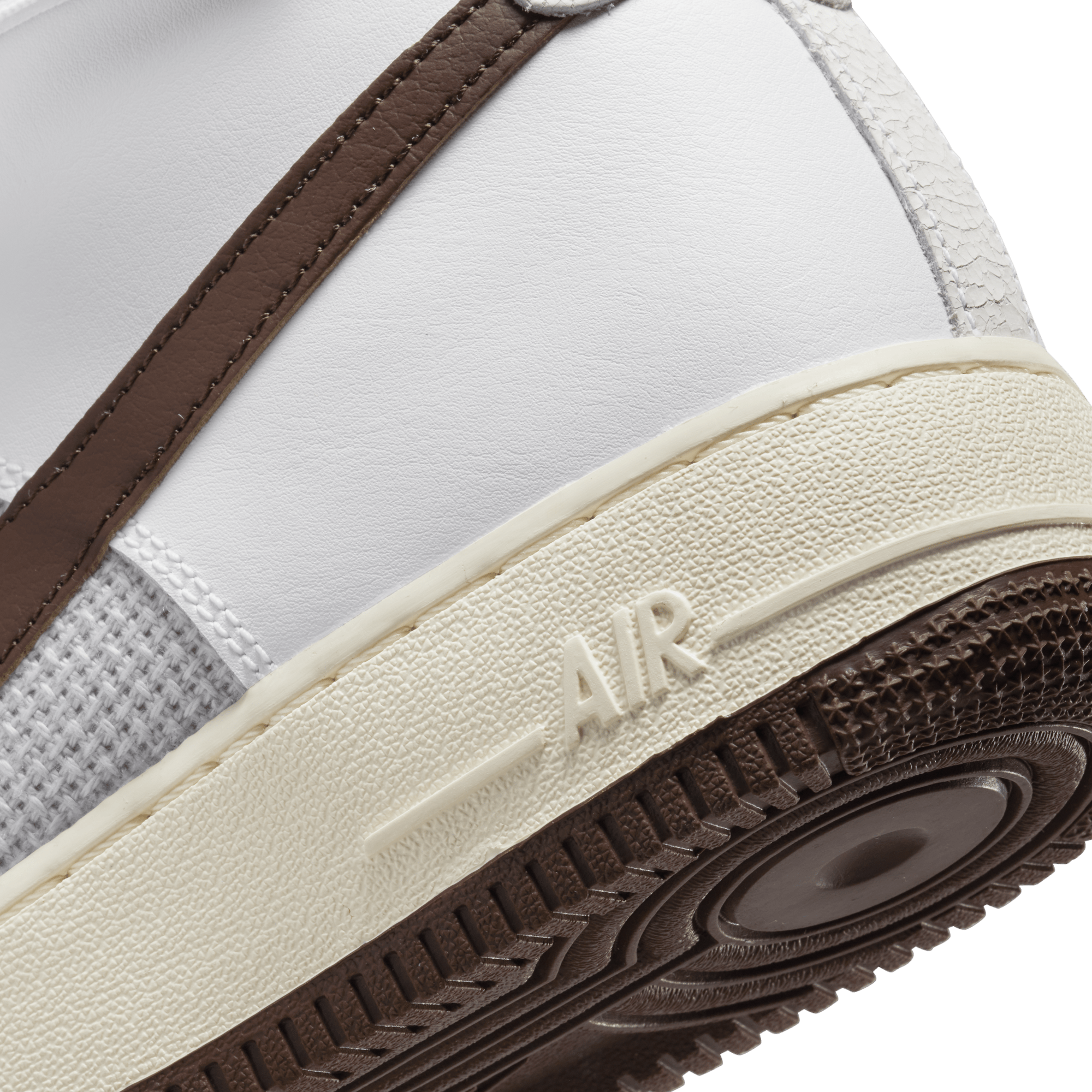 Nike Men Air Force 1 High '07 Lv8 Vintage (white / lt chocolate-grey  fog-coconut milk)