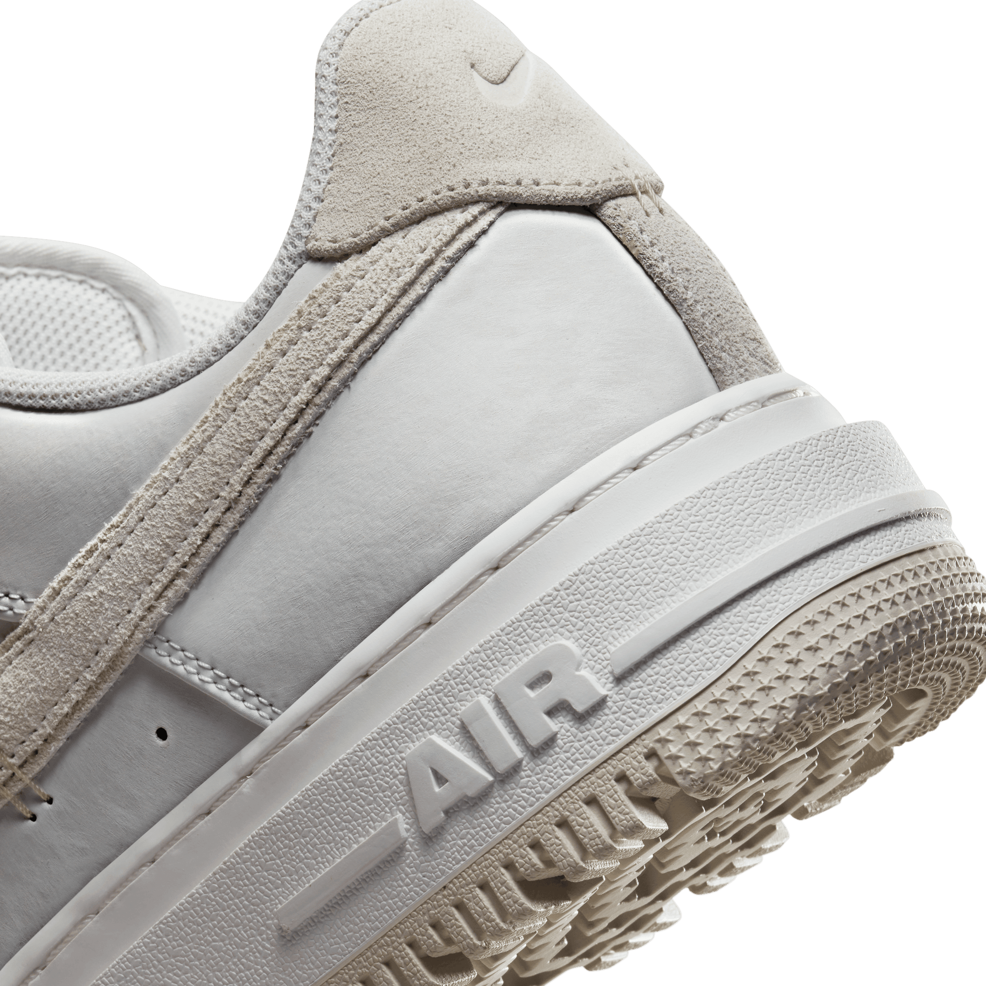 Nike Air Force 1 LV8 - White / Sail / Platinum Tint 11
