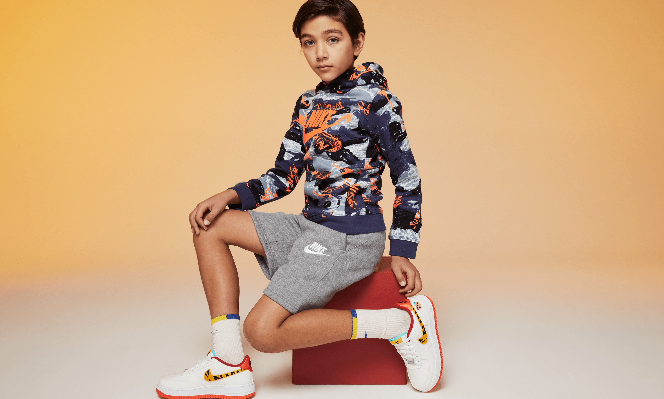 Nike Air Force 1 LV8 Boy s Grade School