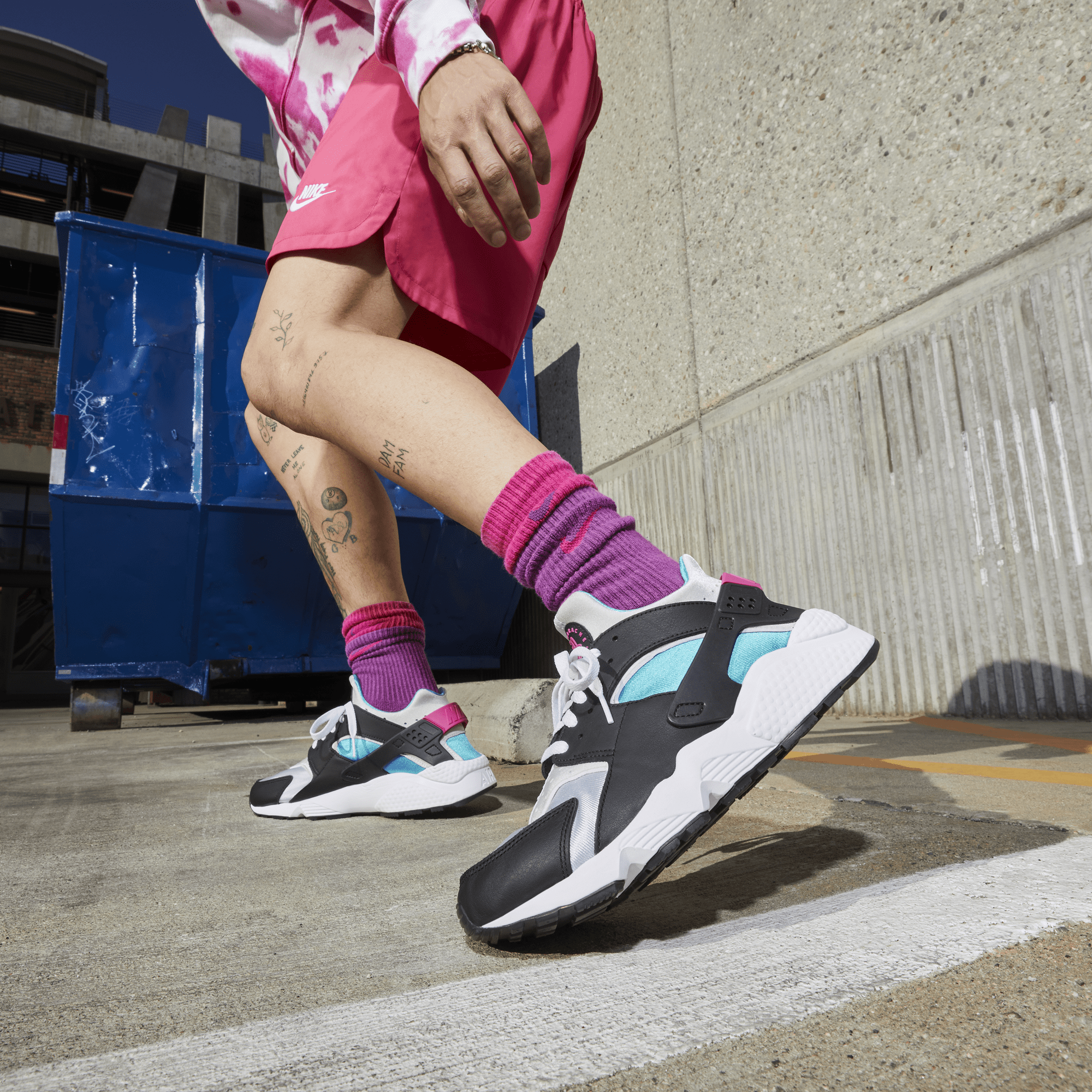 Nike air huarache sales gladiator on feet