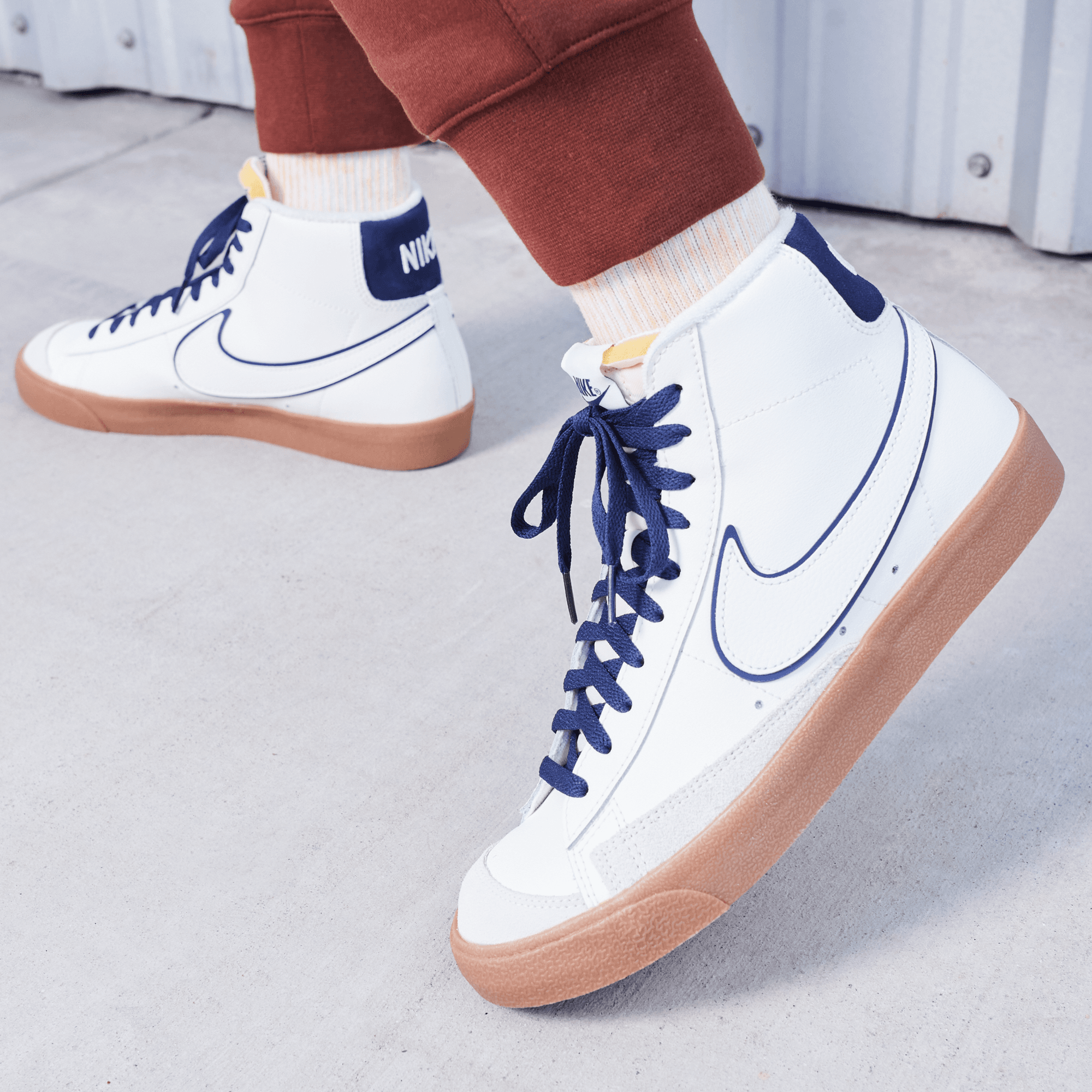Nike mid 2025 blazer mens