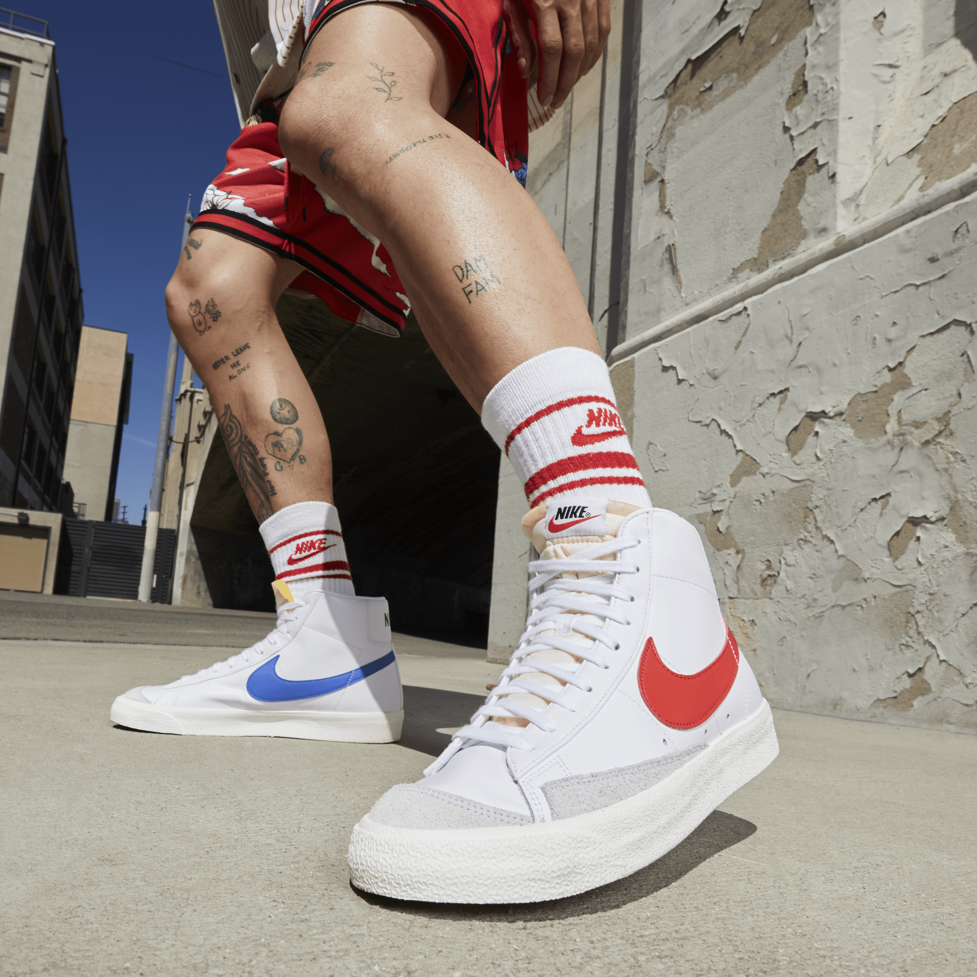  Nike Blazer Mid 77 Vintage White Habanero Red-Medium Blue Size  Mens 7.5/Womens 9