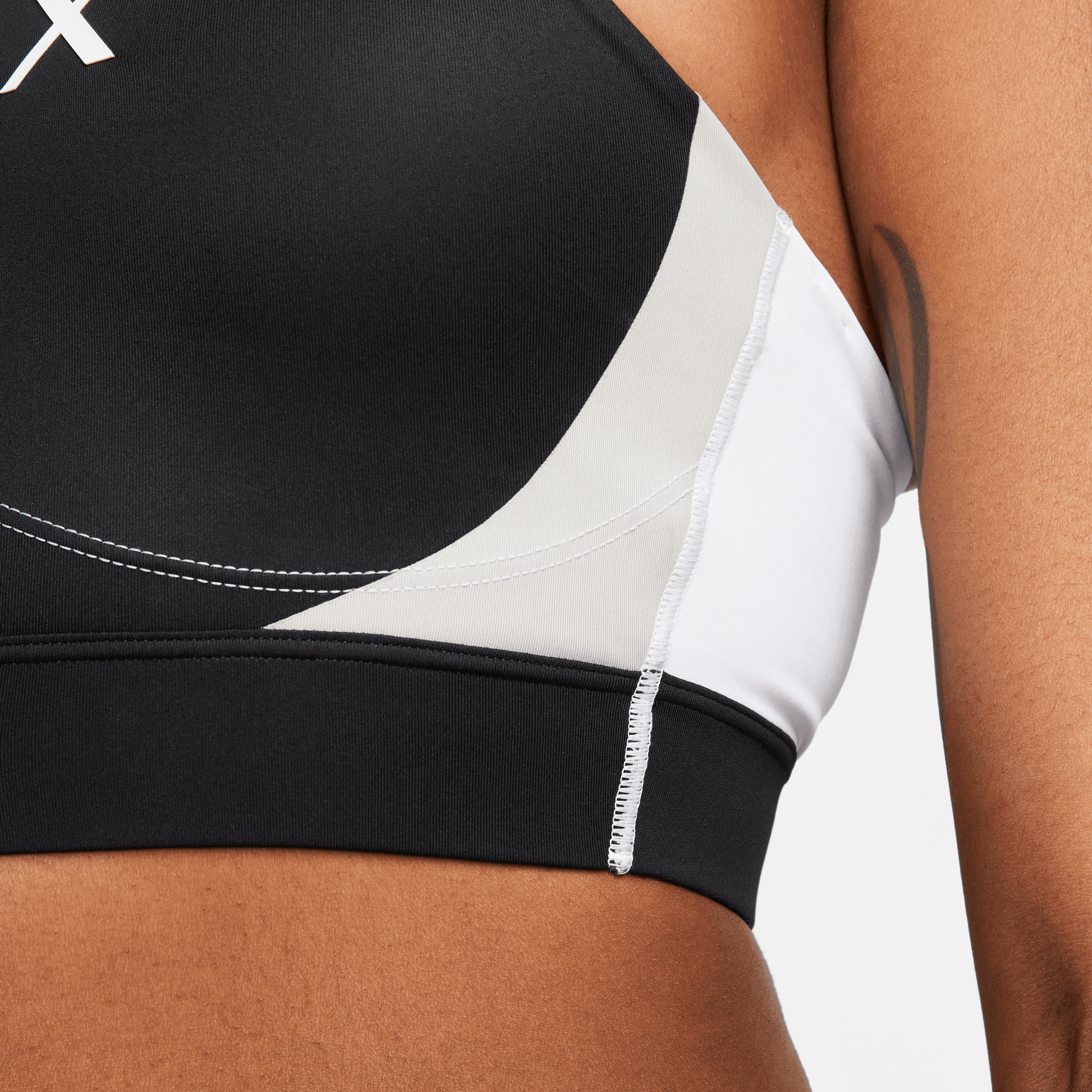 Nike Nike Dri-FIT Swoosh Air Max Medium-Support Padded Sports Bra - Women's