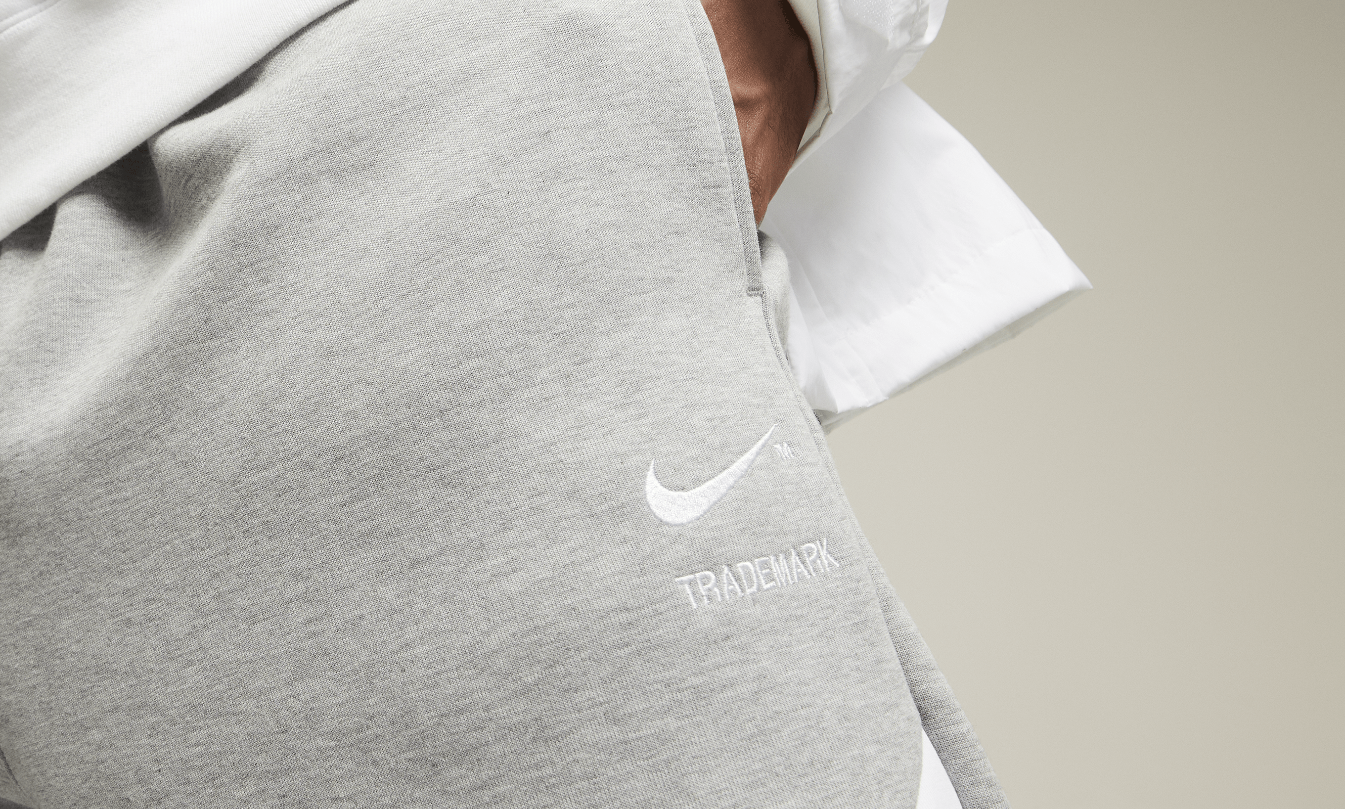 Men's Nike Gray/White Sportswear Swoosh Tech Fleece Pants - L 