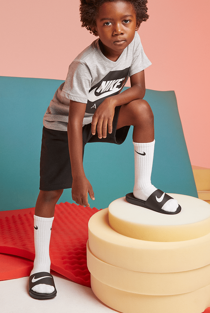 Nike slides 2024 kids boys
